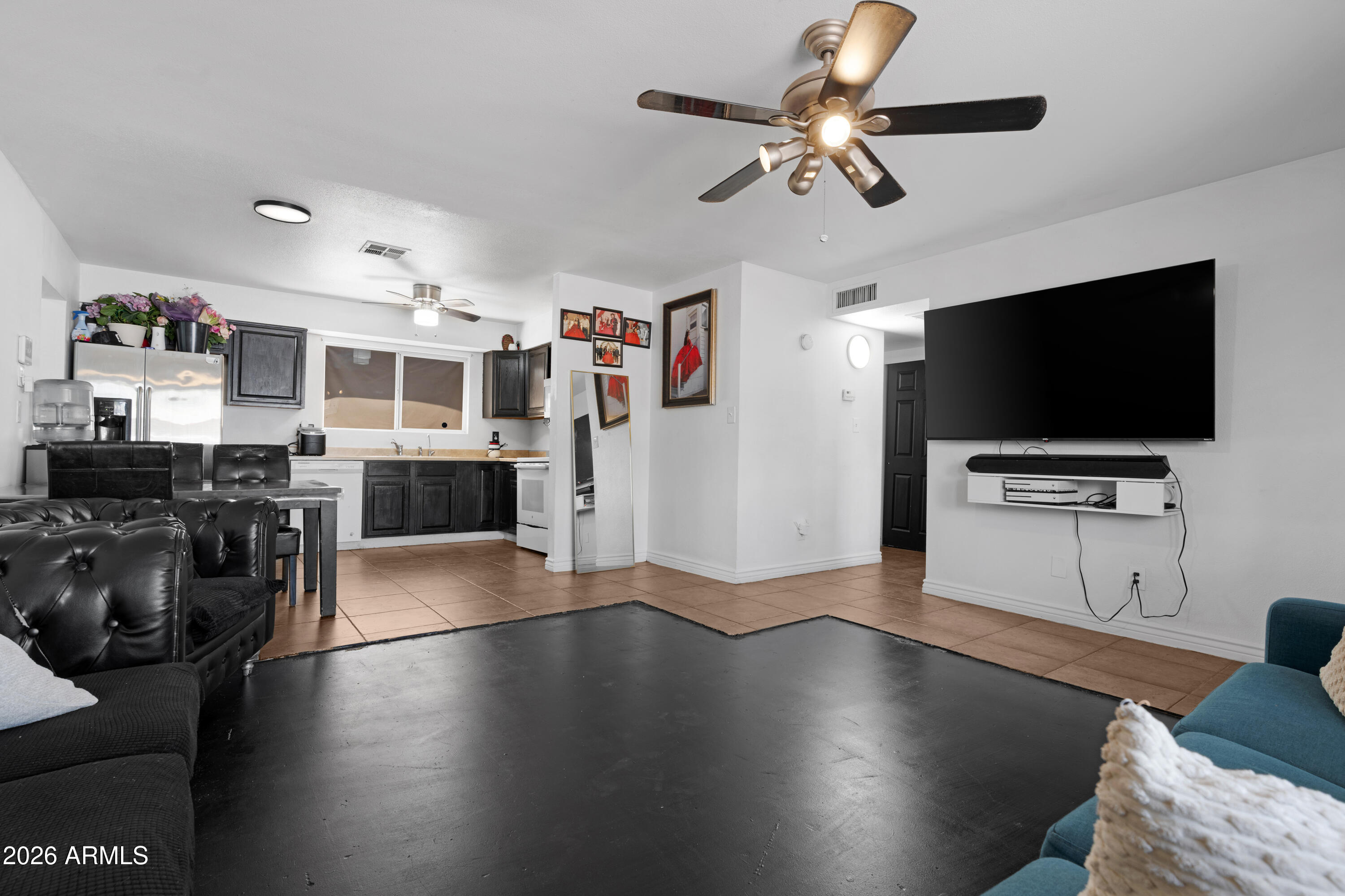 DESERT SANDS GOLF AND COUNTRY CLUB UNIT 8 - Residential
