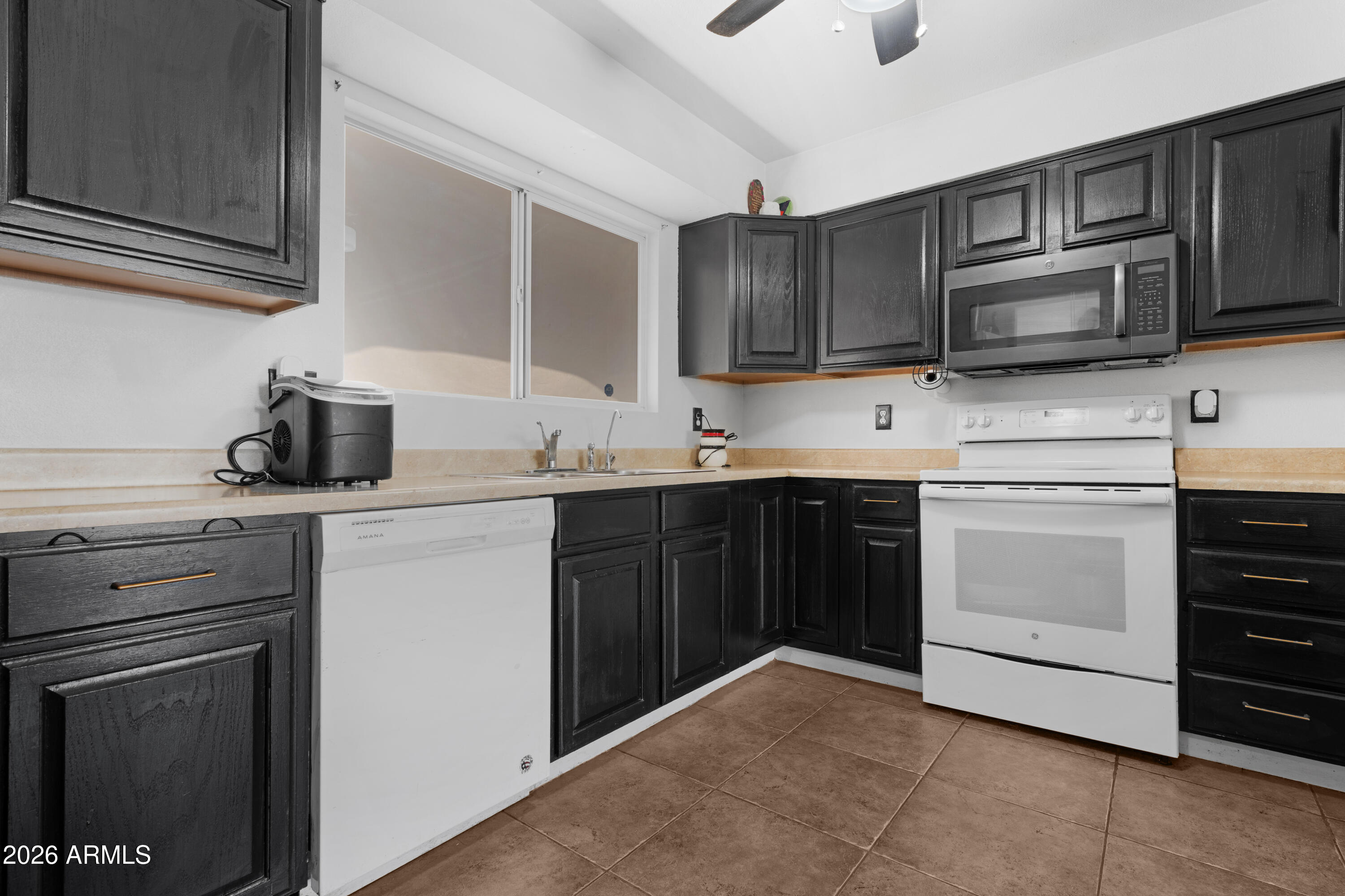 DESERT SANDS GOLF AND COUNTRY CLUB UNIT 8 - Residential