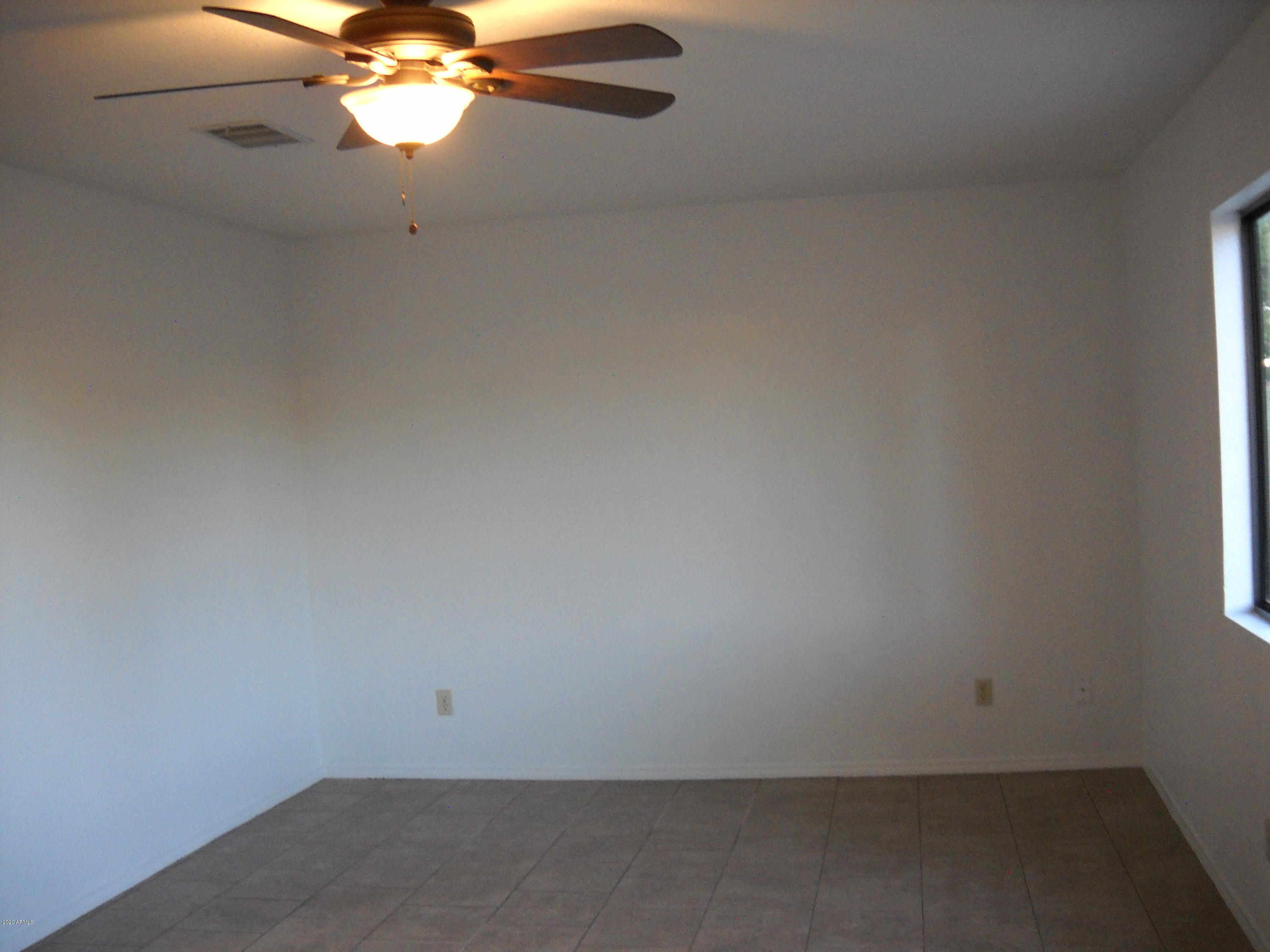 LONDON SQUARE UNIT 2 - Residential