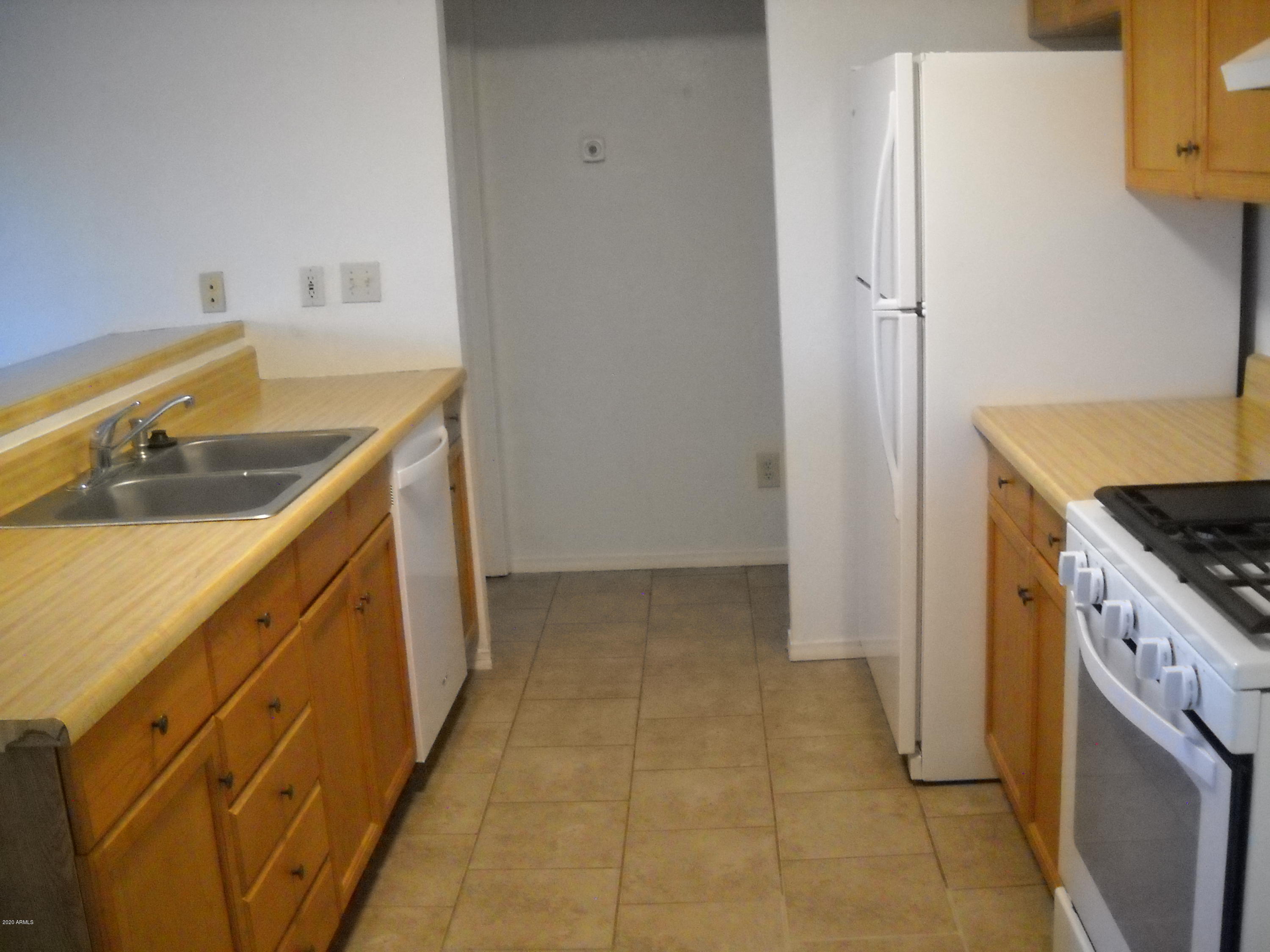 LONDON SQUARE UNIT 2 - Residential