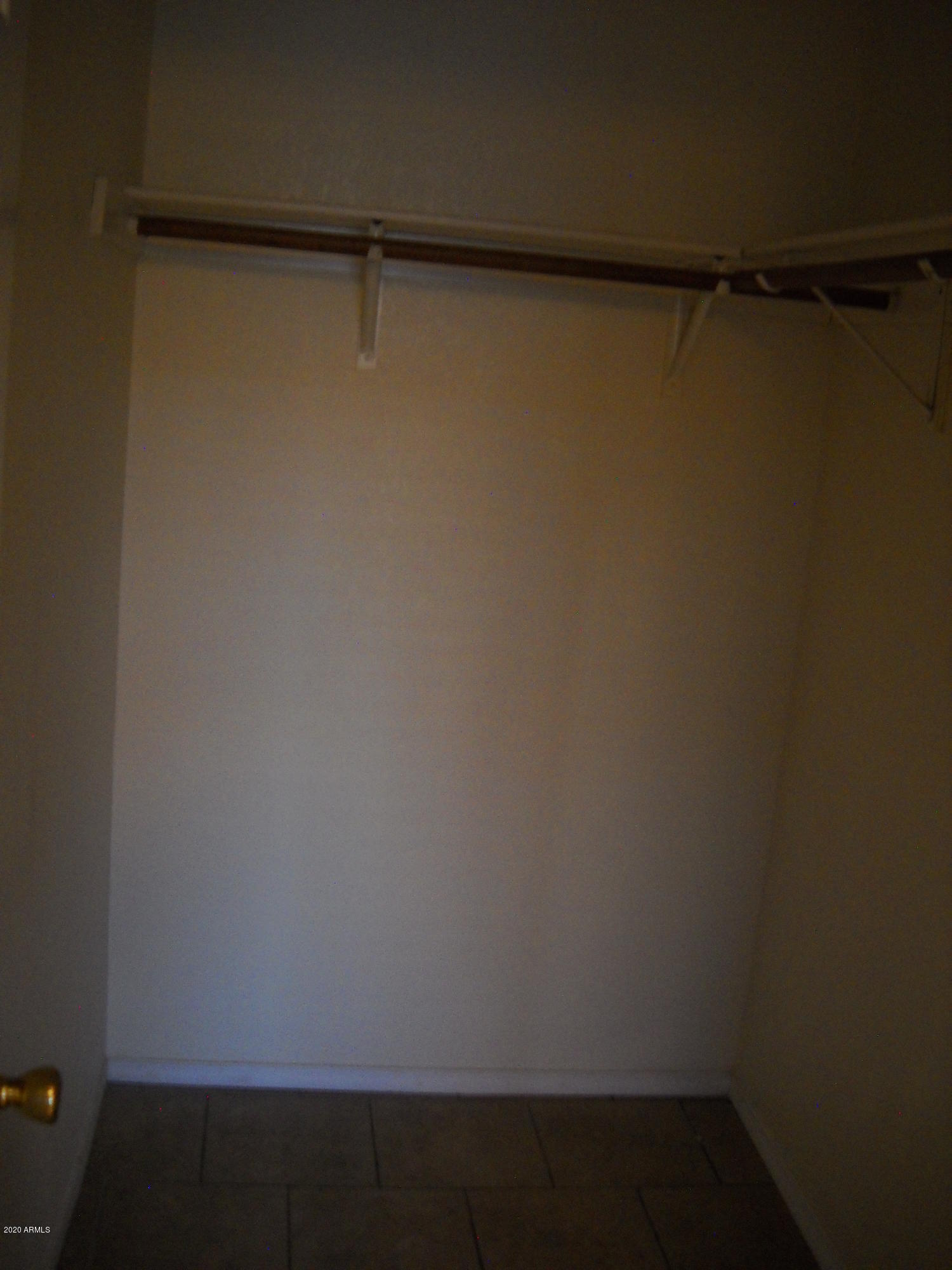 LONDON SQUARE UNIT 2 - Residential