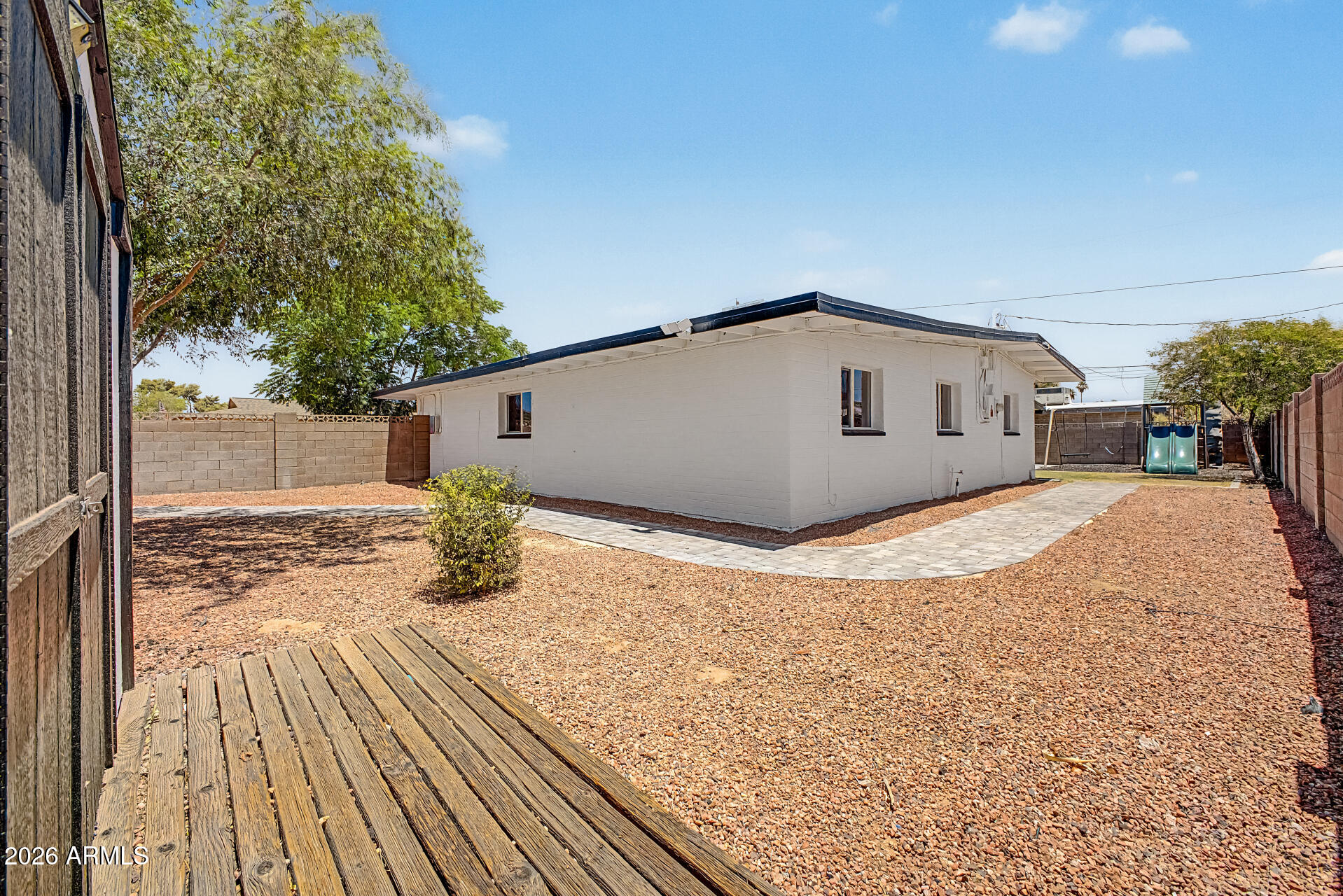 STAR OF PARADISE - Residential