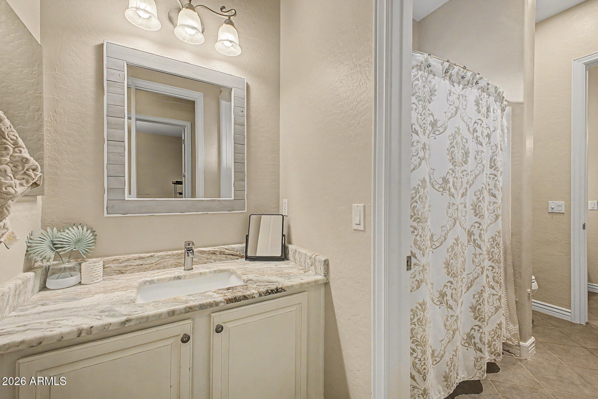VALLEY VISTA PARCEL A AMD - Residential