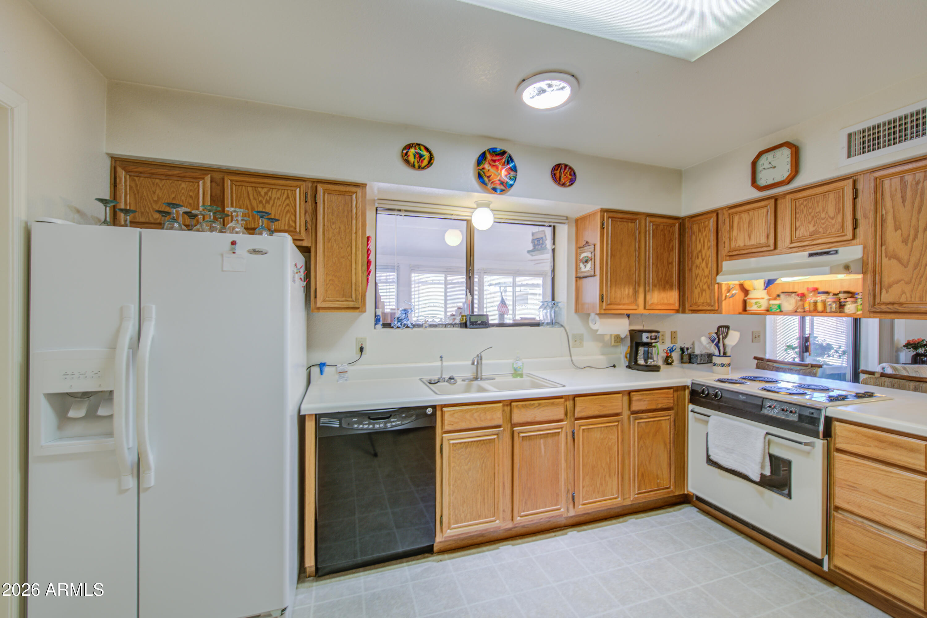 APACHE VILLA FIVE - Residential