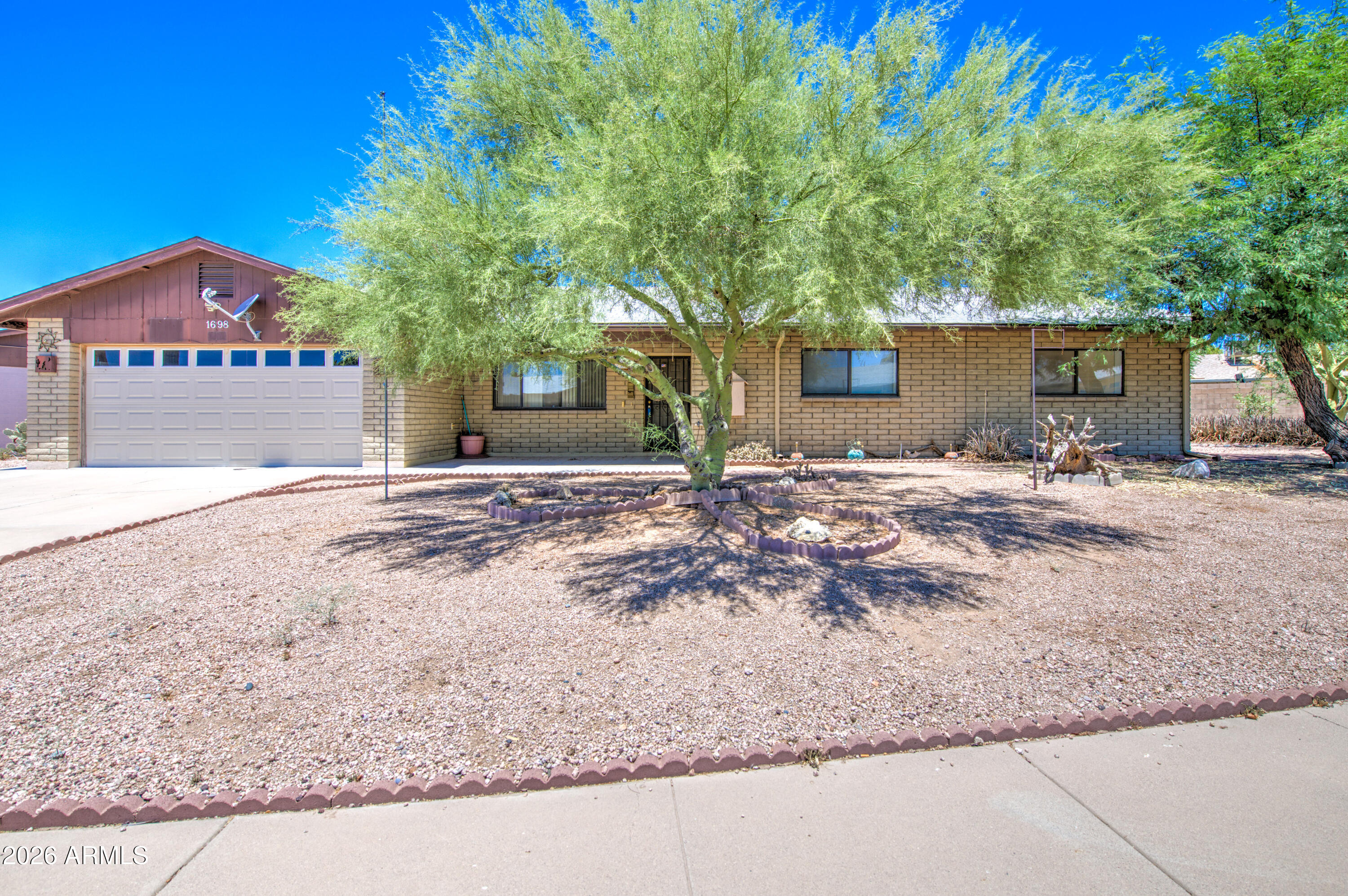 APACHE VILLA FIVE - Residential