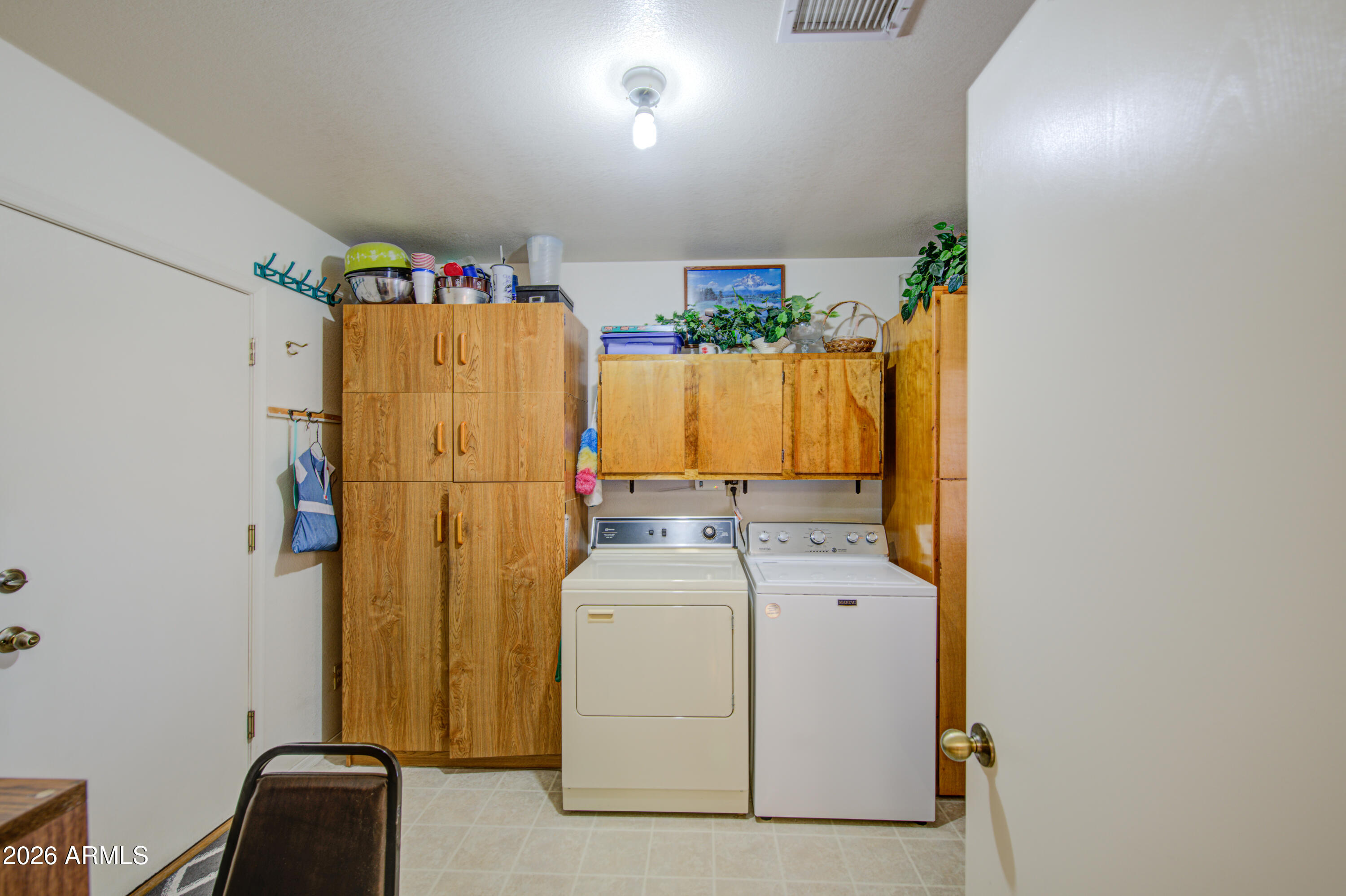 APACHE VILLA FIVE - Residential