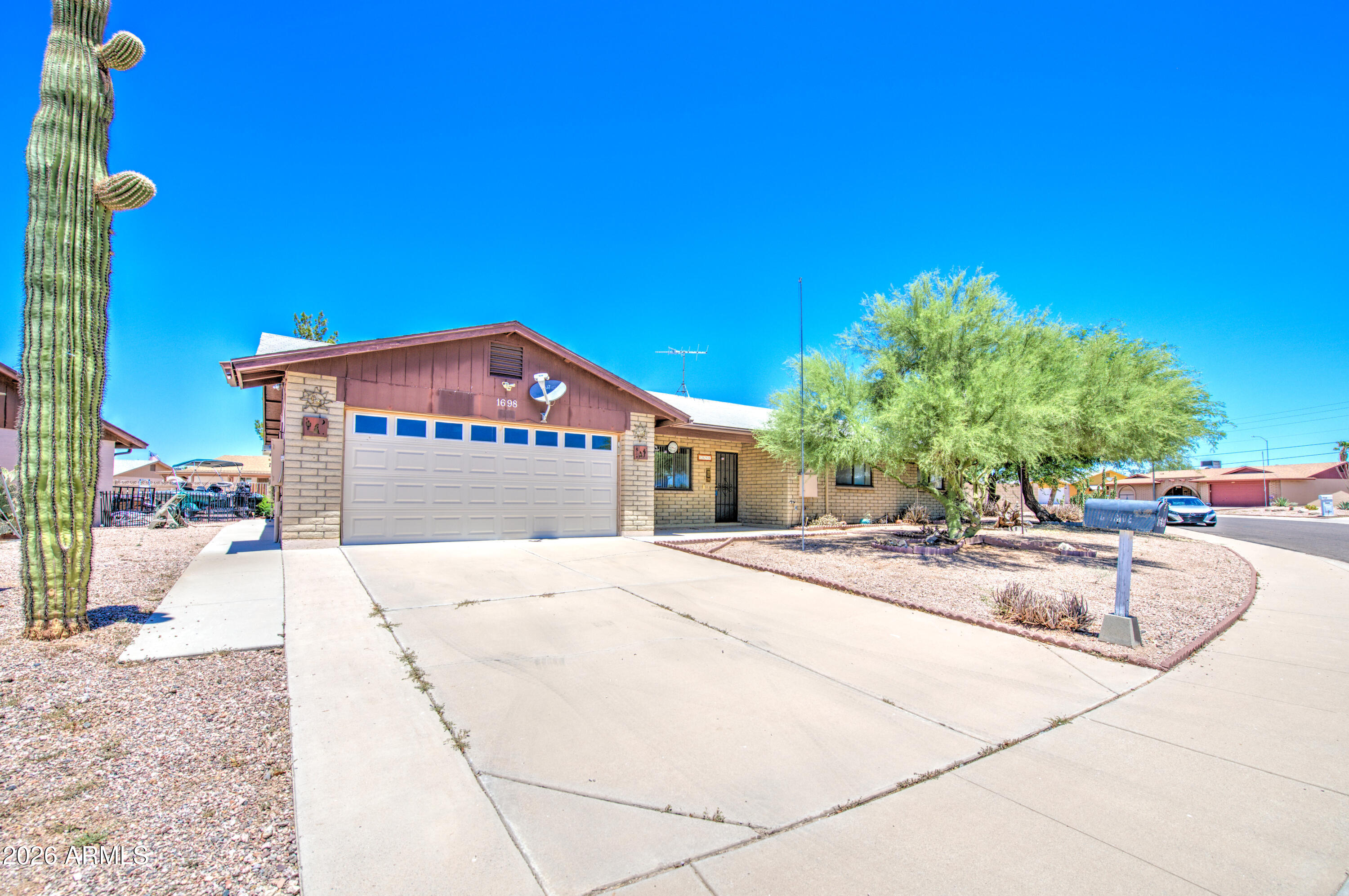 APACHE VILLA FIVE - Residential
