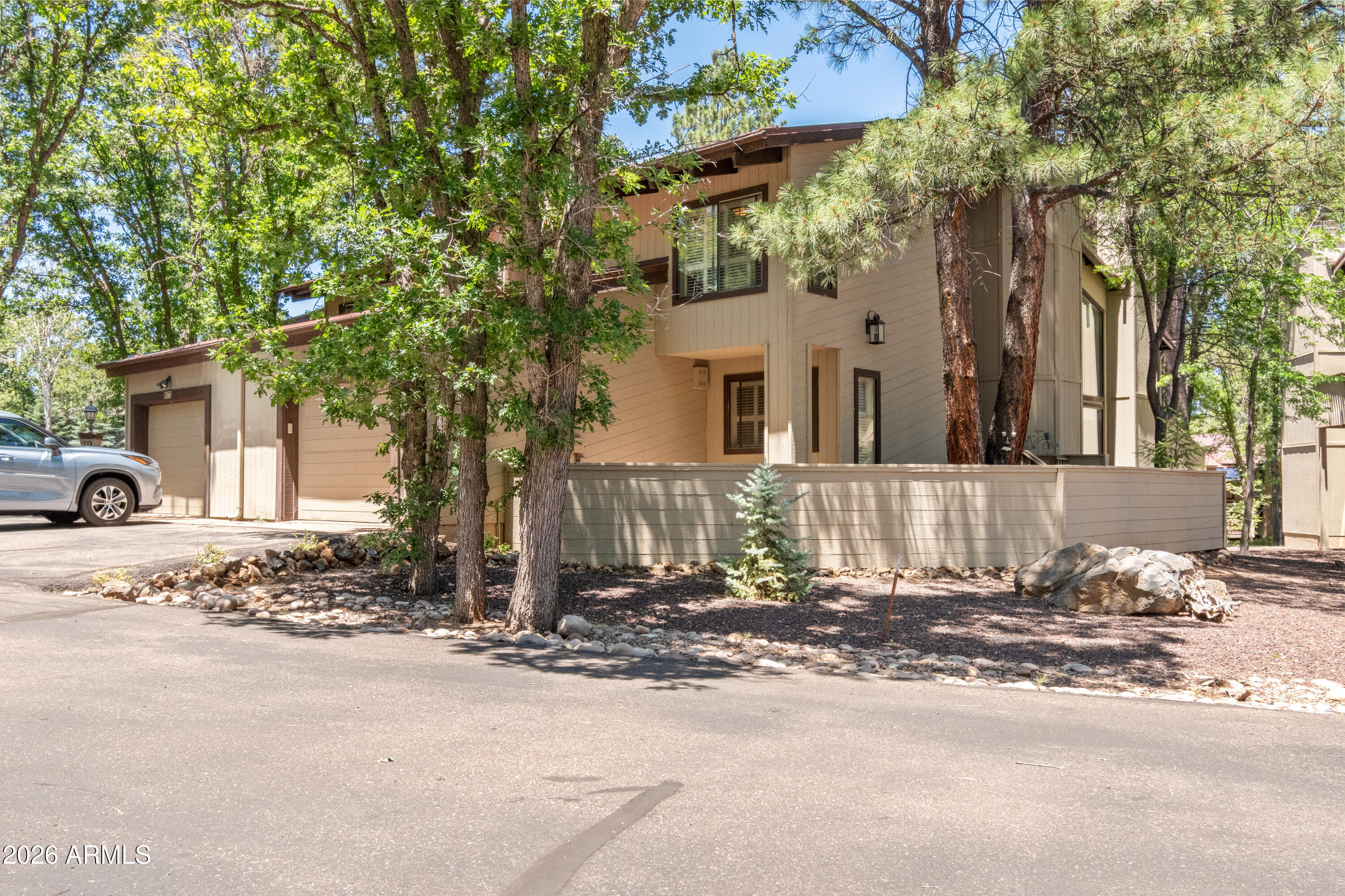 QUALITY HILL - Residential