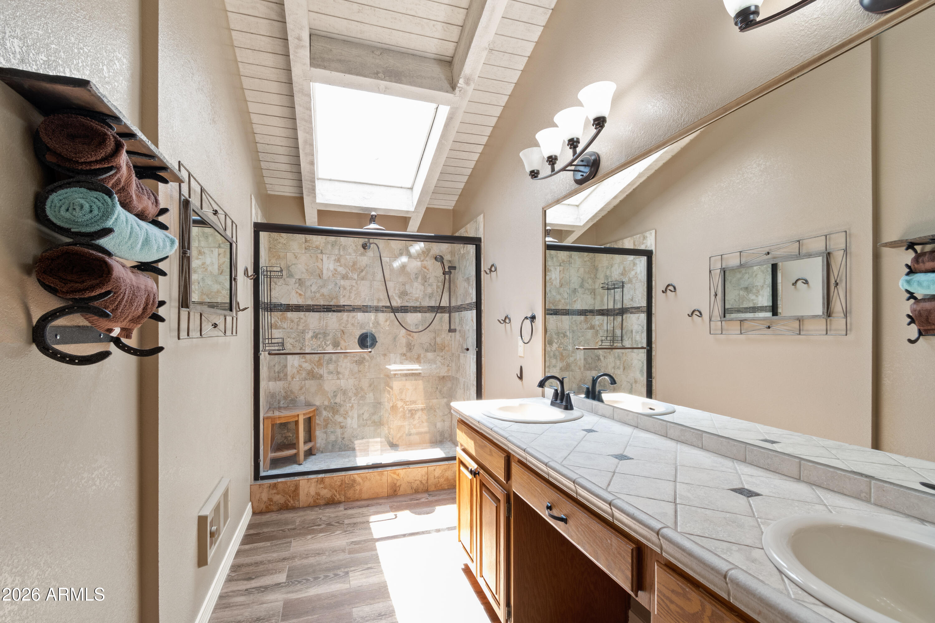 QUALITY HILL - Residential