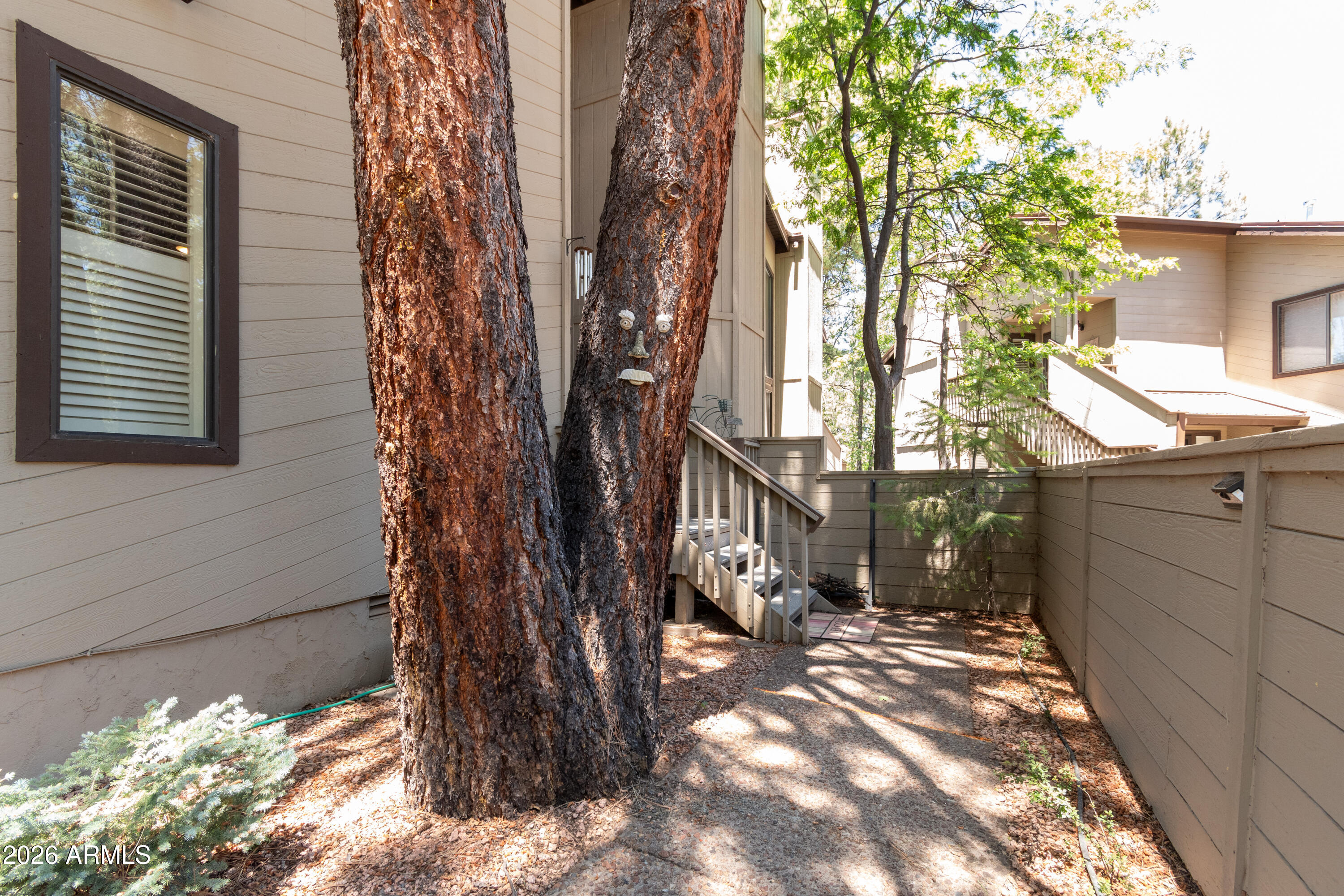 QUALITY HILL - Residential