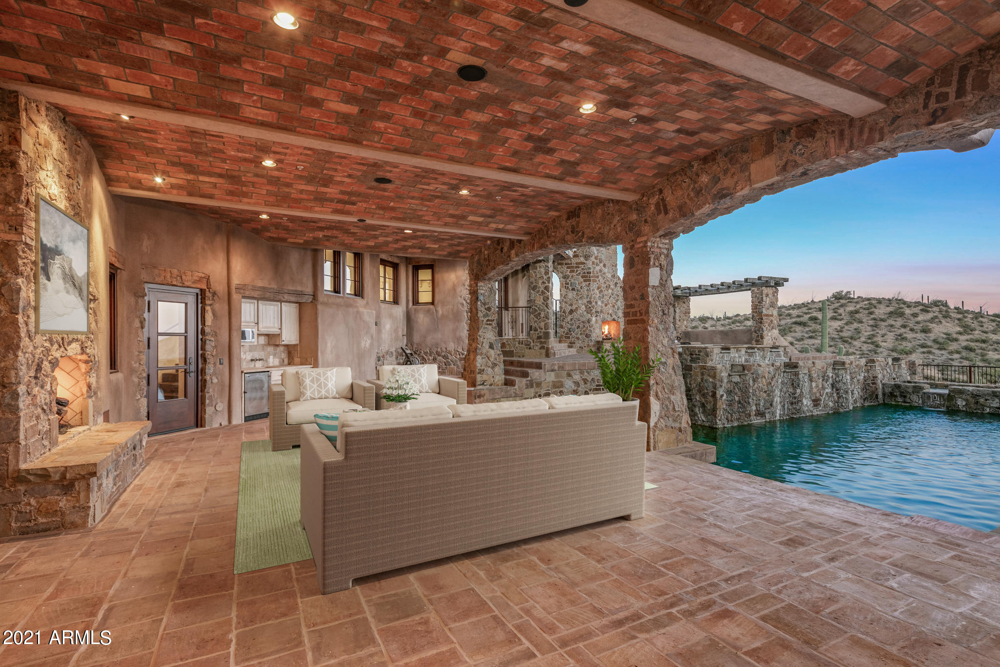 DESERT MOUNTAIN - Residential