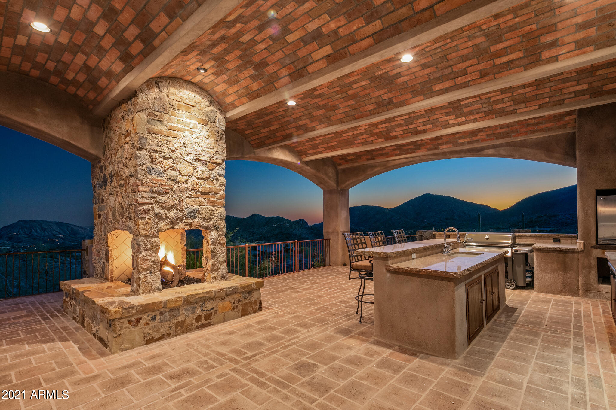 DESERT MOUNTAIN - Residential
