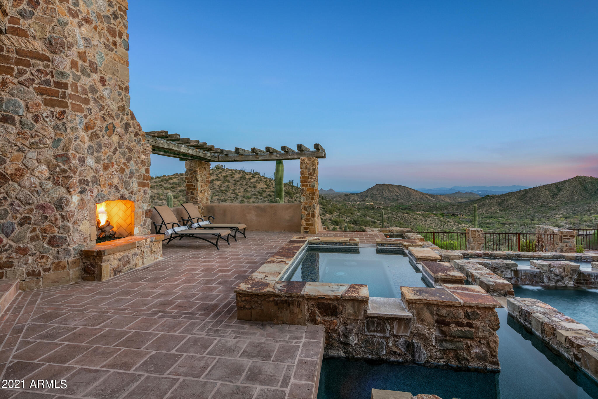 DESERT MOUNTAIN - Residential
