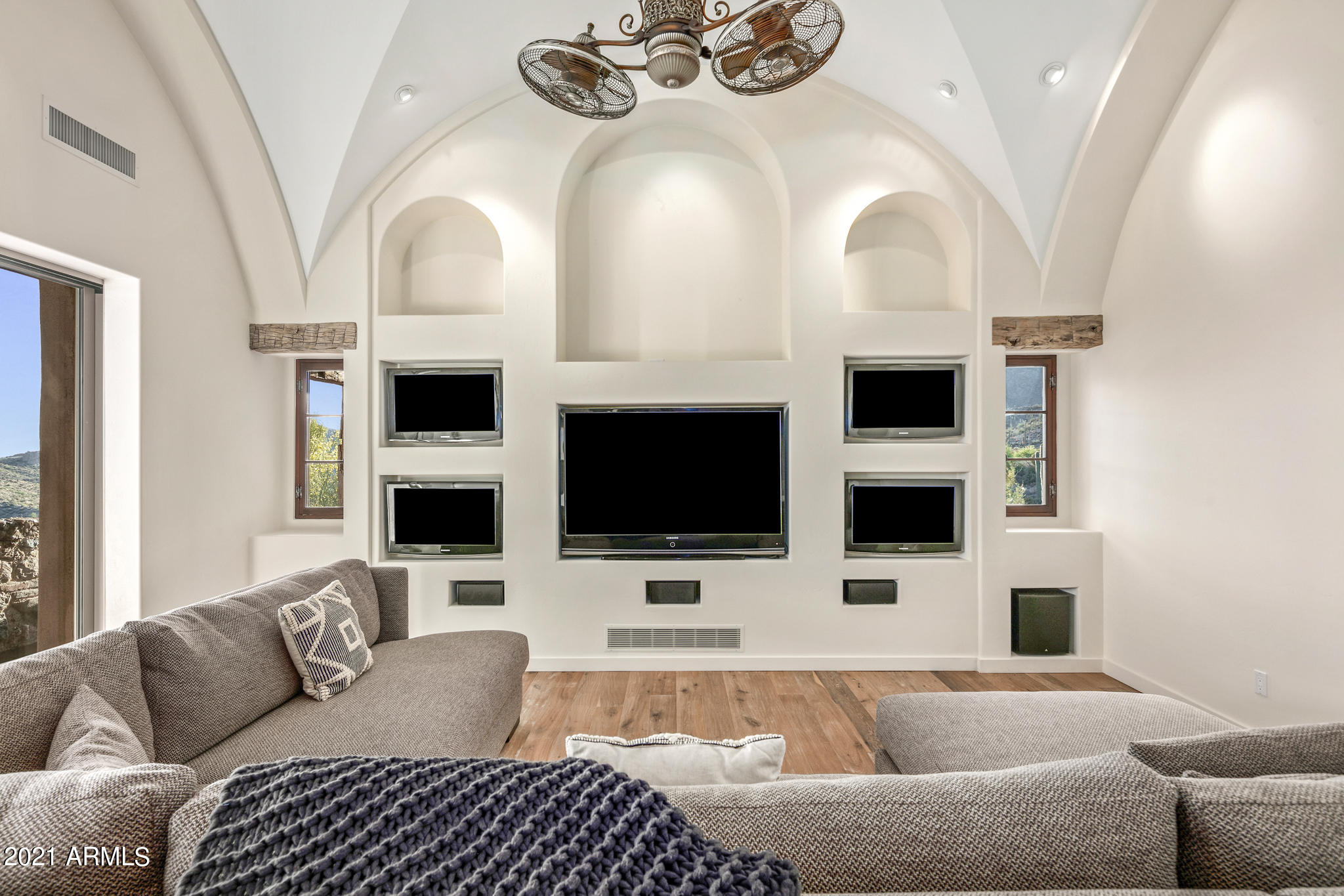 DESERT MOUNTAIN - Residential