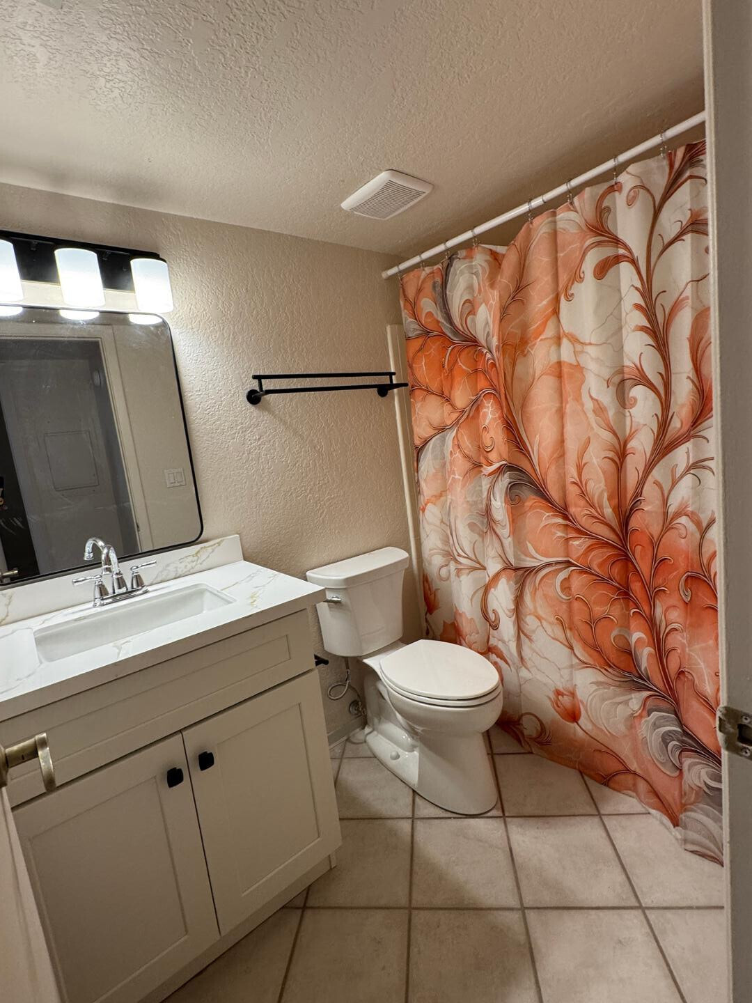 SCOTTSDALE TRAILS - Residential Lease