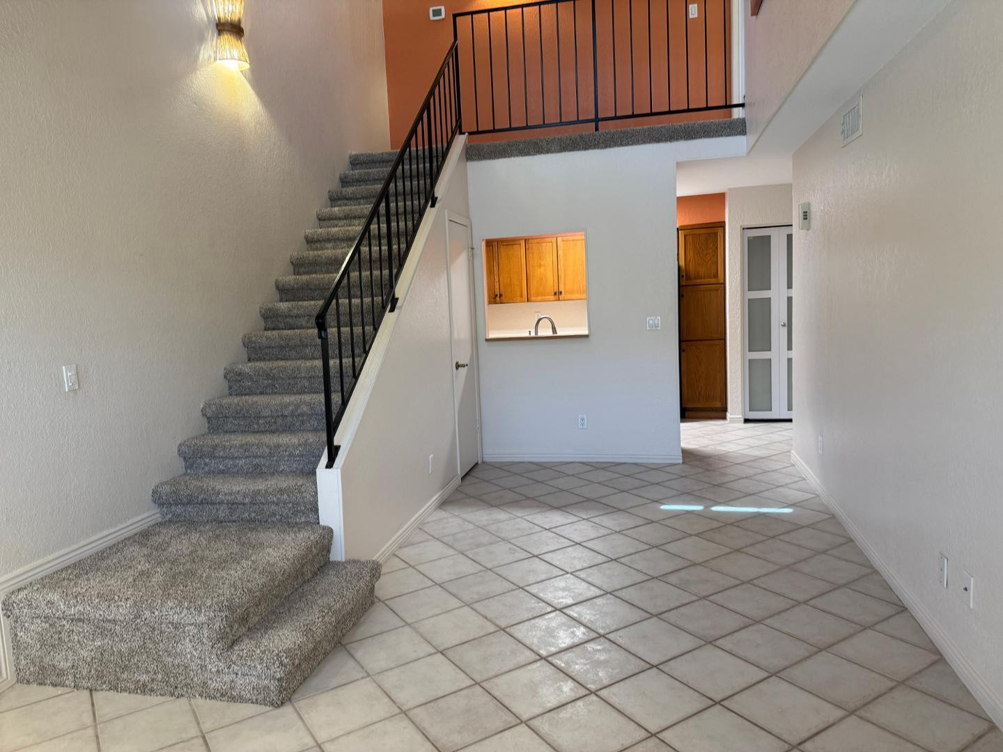 SCOTTSDALE TRAILS - Residential Lease