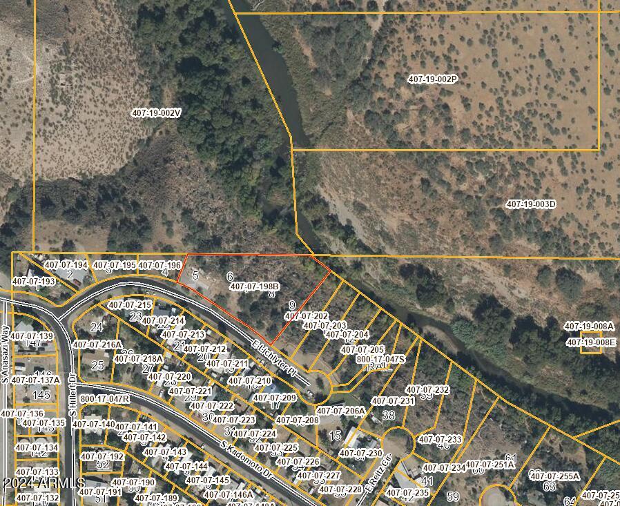 OAK CREEK ESTATES - Land