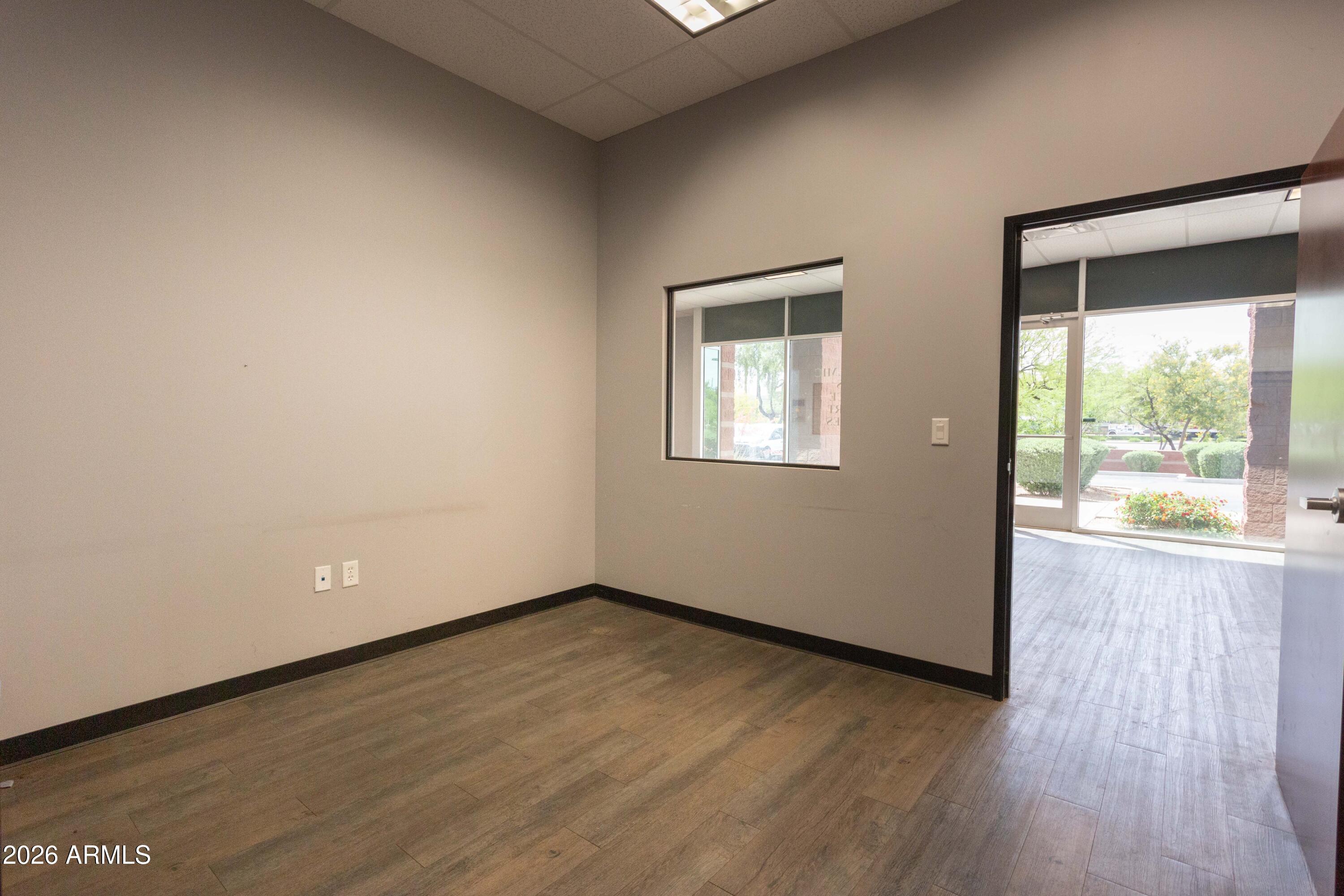 ELLIOT BUSINESS CENTER CONDOMINIUM - Commercial Lease