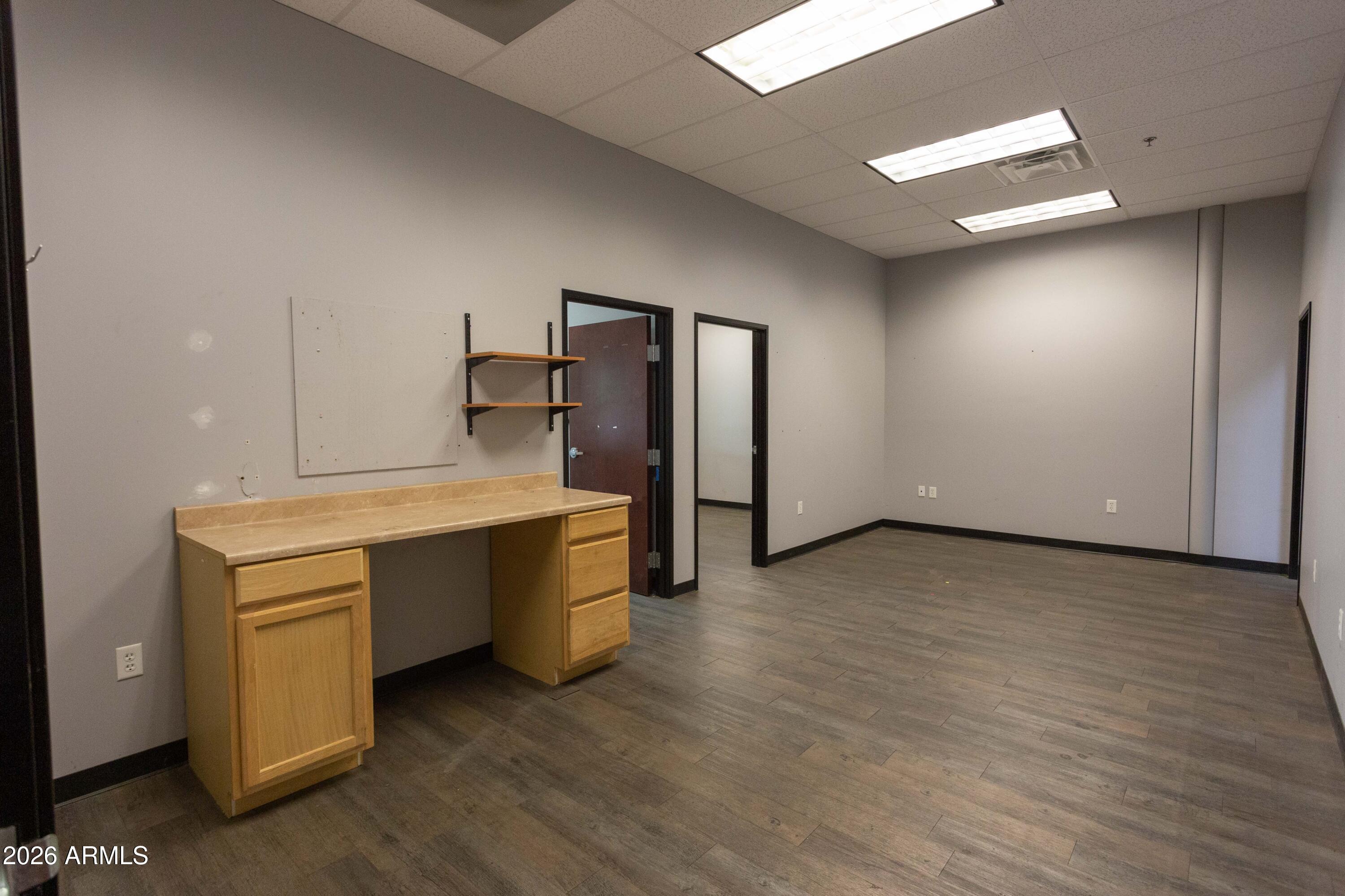 ELLIOT BUSINESS CENTER CONDOMINIUM - Commercial Lease