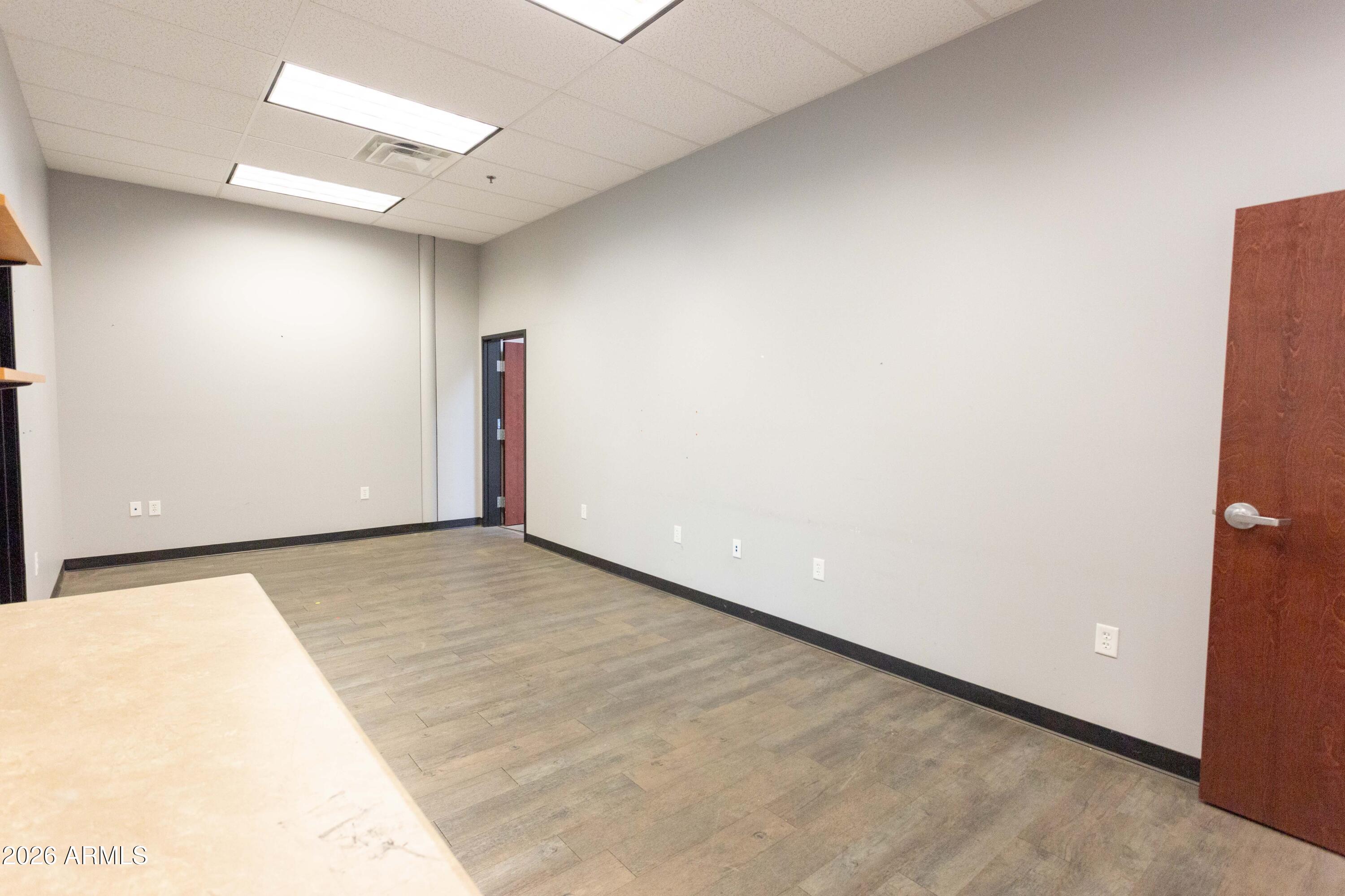 ELLIOT BUSINESS CENTER CONDOMINIUM - Commercial Lease
