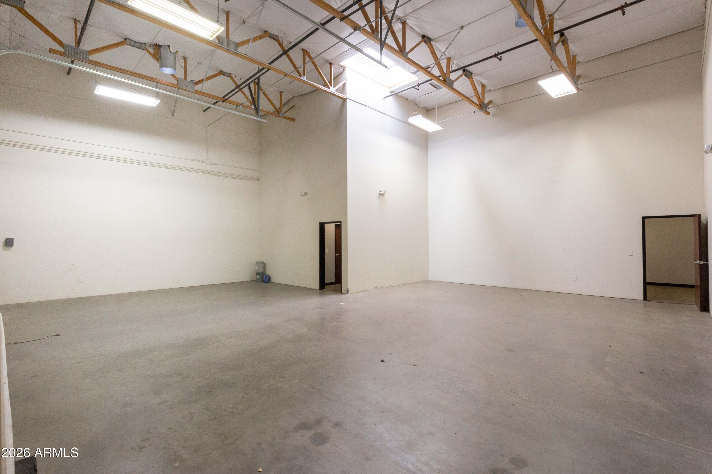 ELLIOT BUSINESS CENTER CONDOMINIUM - Commercial Lease