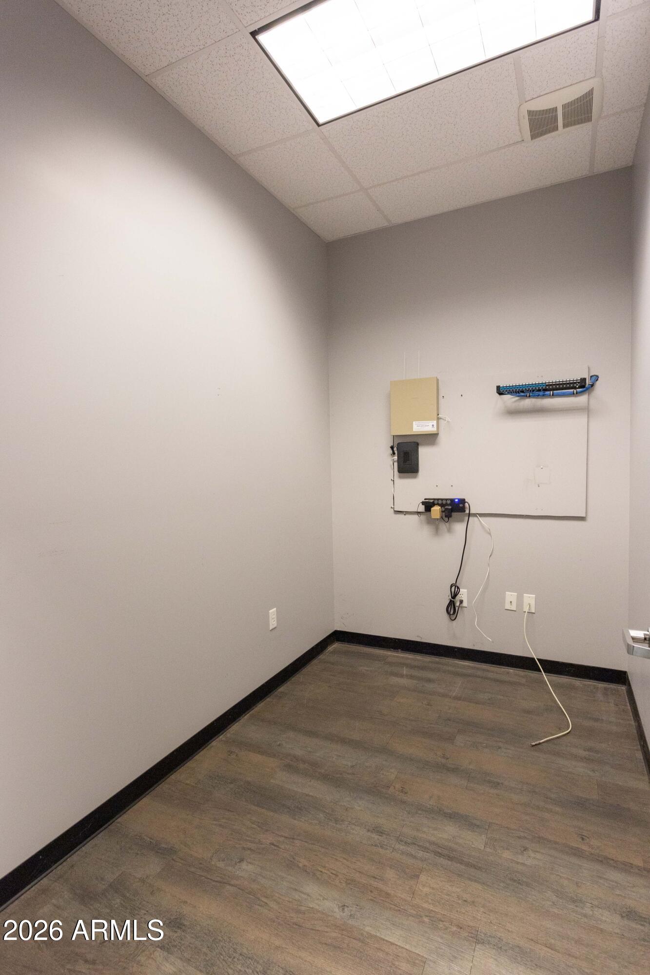 ELLIOT BUSINESS CENTER CONDOMINIUM - Commercial Lease