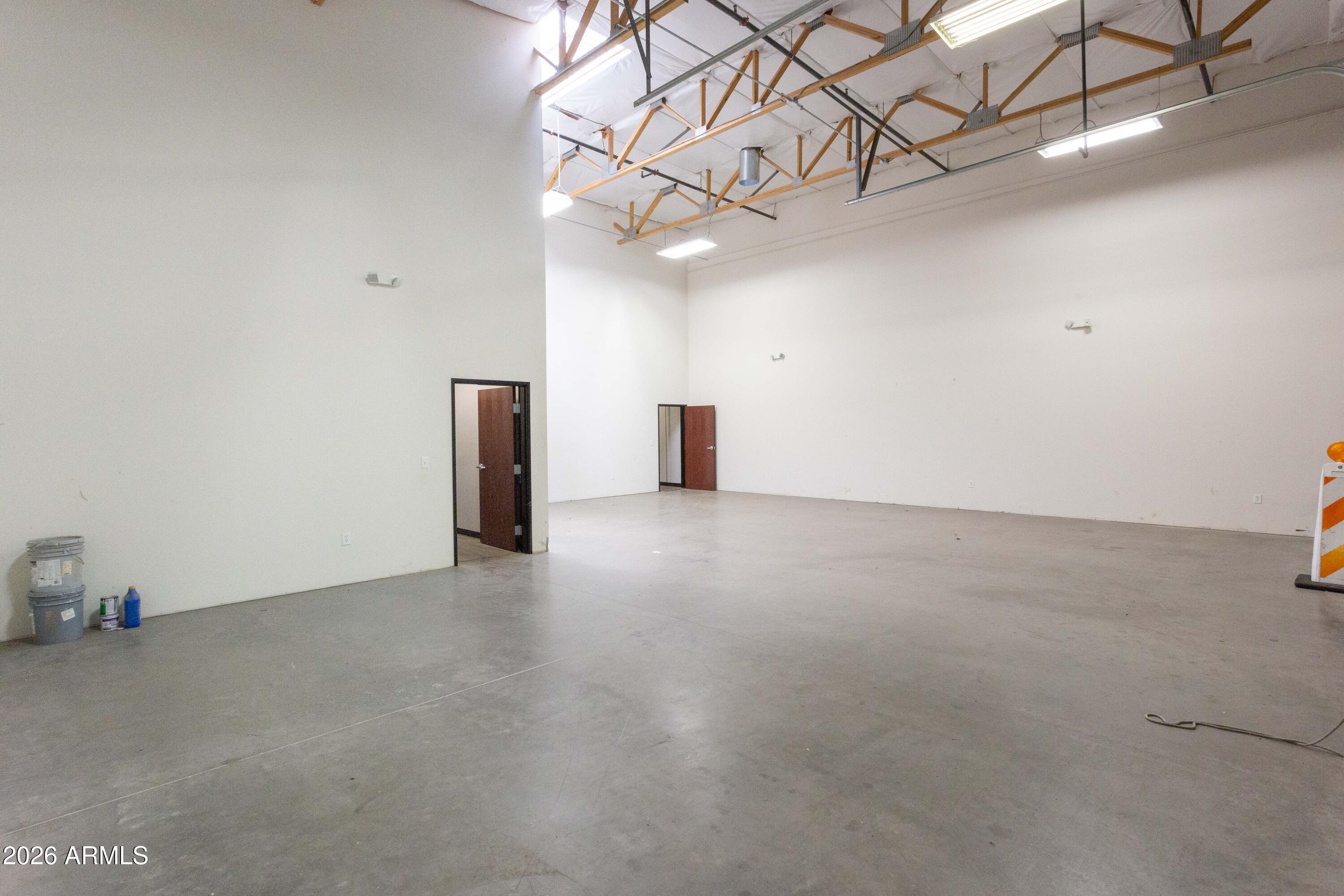ELLIOT BUSINESS CENTER CONDOMINIUM - Commercial Lease