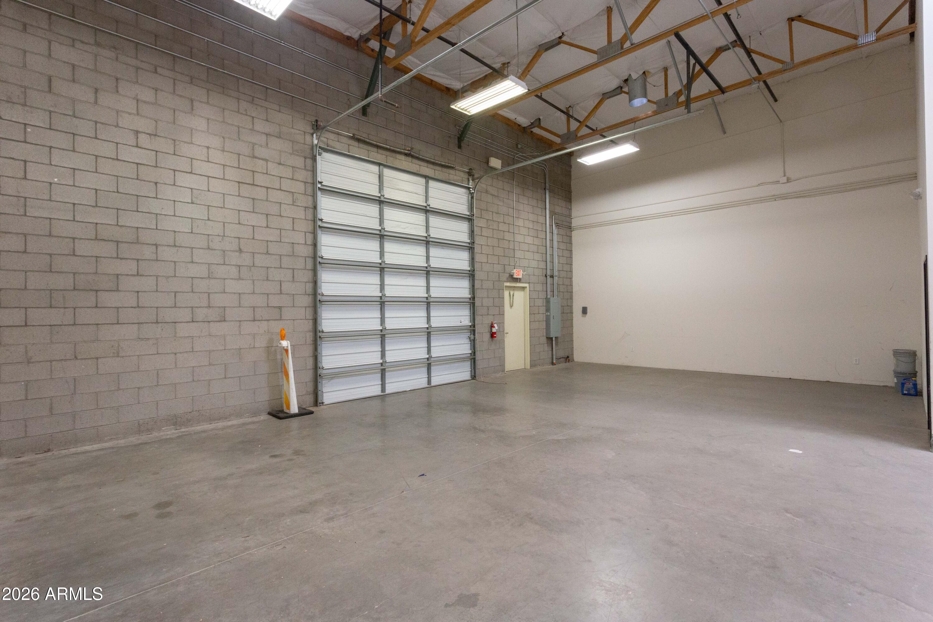 ELLIOT BUSINESS CENTER CONDOMINIUM - Commercial Lease