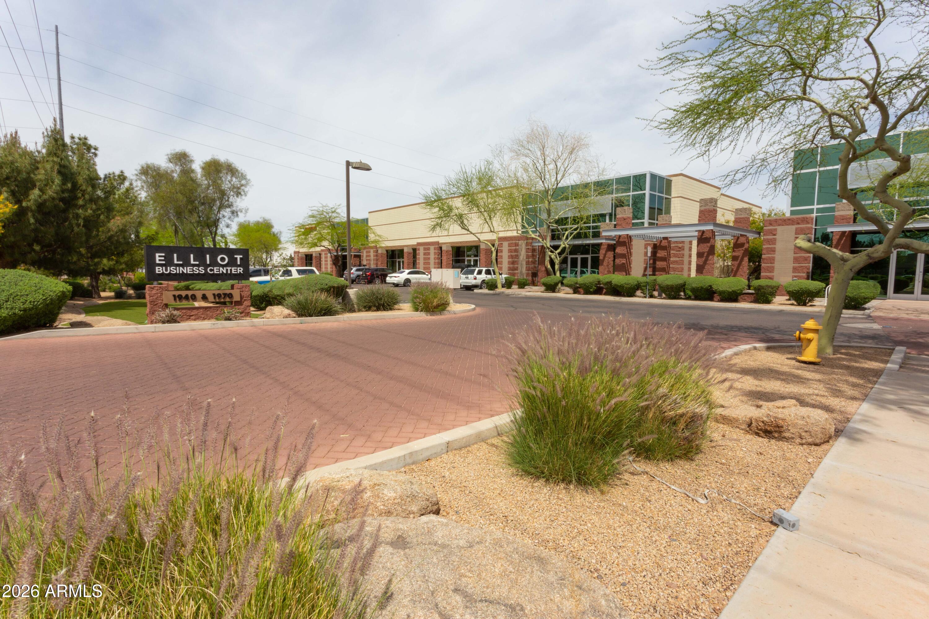 ELLIOT BUSINESS CENTER CONDOMINIUM - Commercial Lease