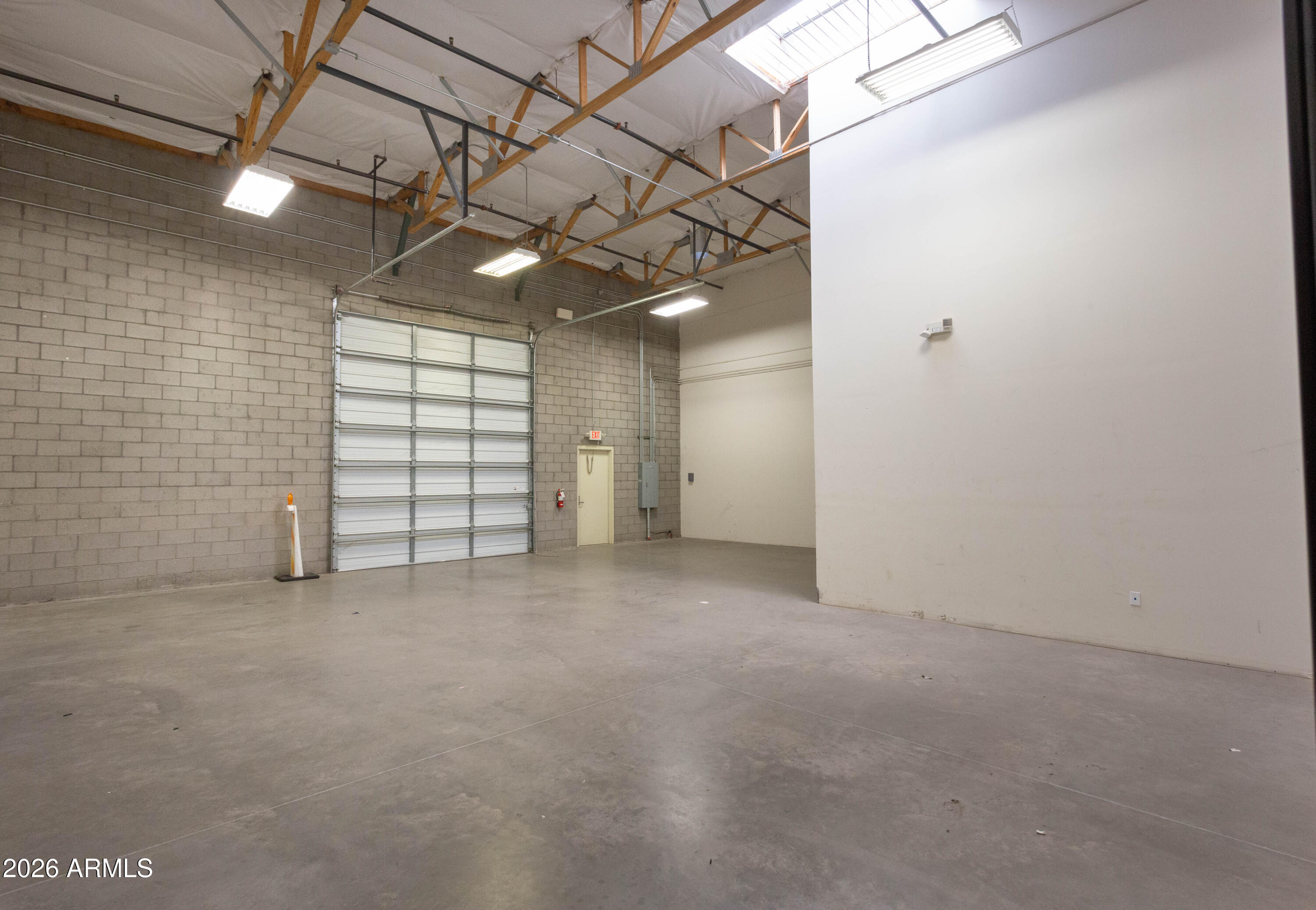 ELLIOT BUSINESS CENTER CONDOMINIUM - Commercial Lease