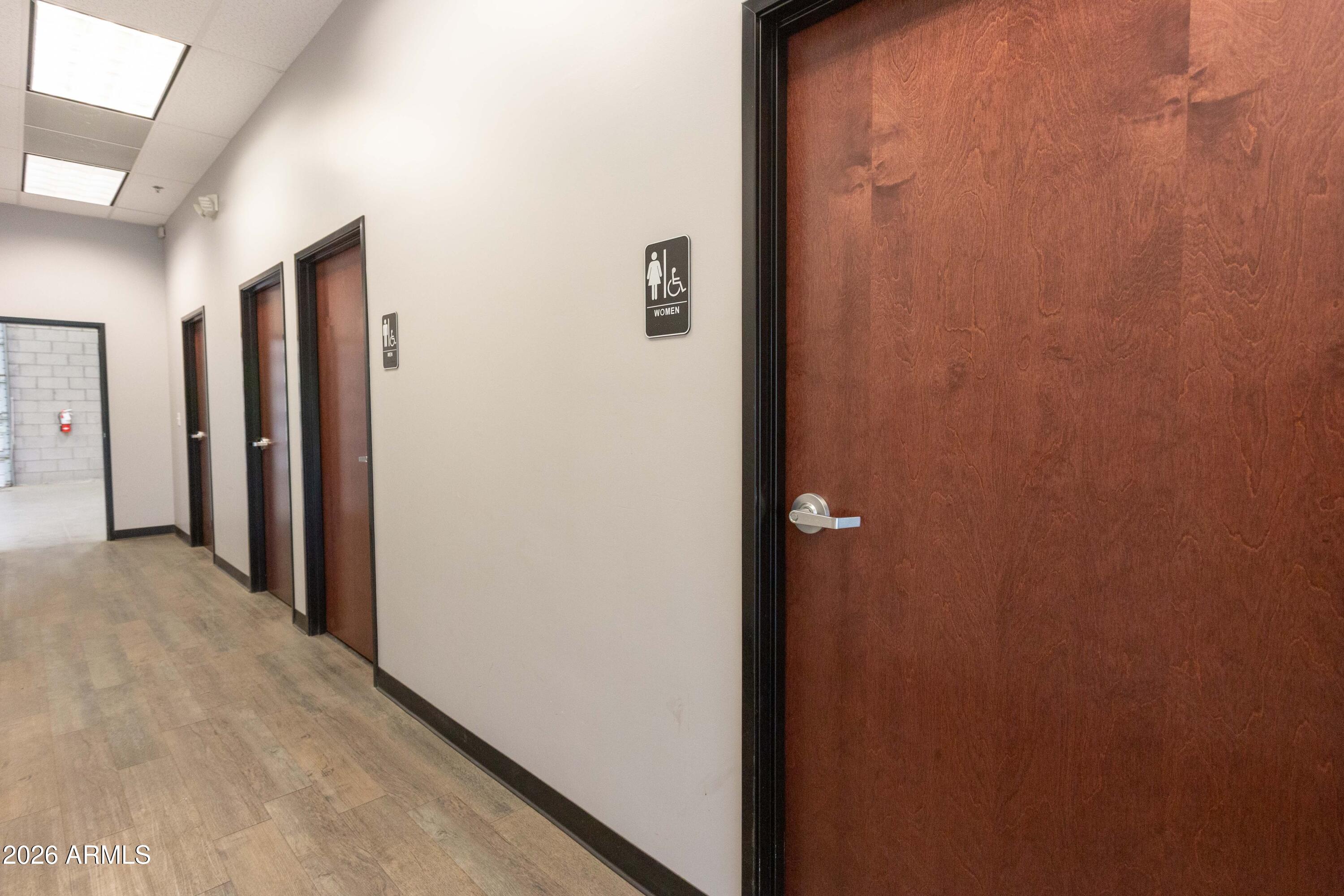 ELLIOT BUSINESS CENTER CONDOMINIUM - Commercial Lease