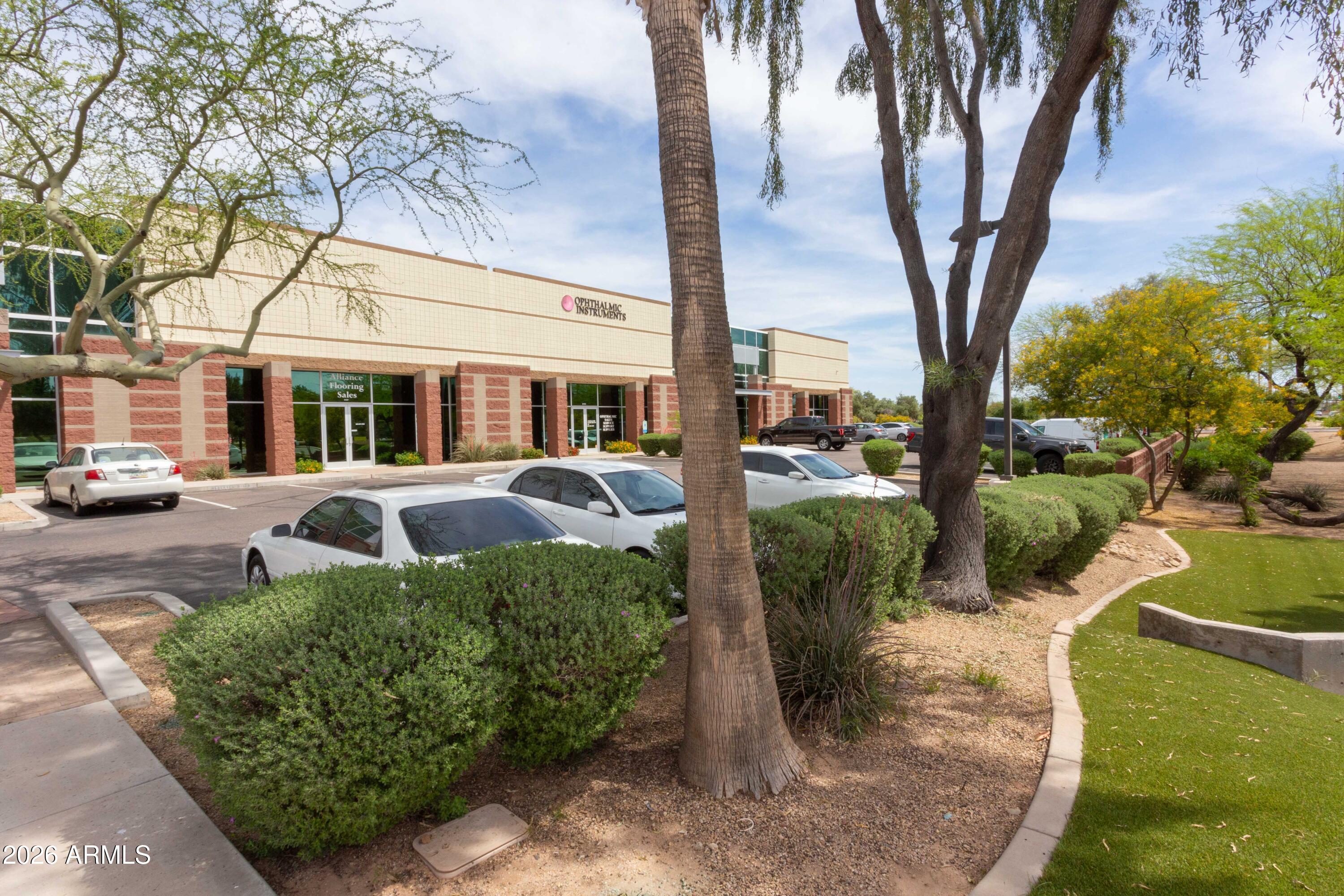ELLIOT BUSINESS CENTER CONDOMINIUM - Commercial Lease
