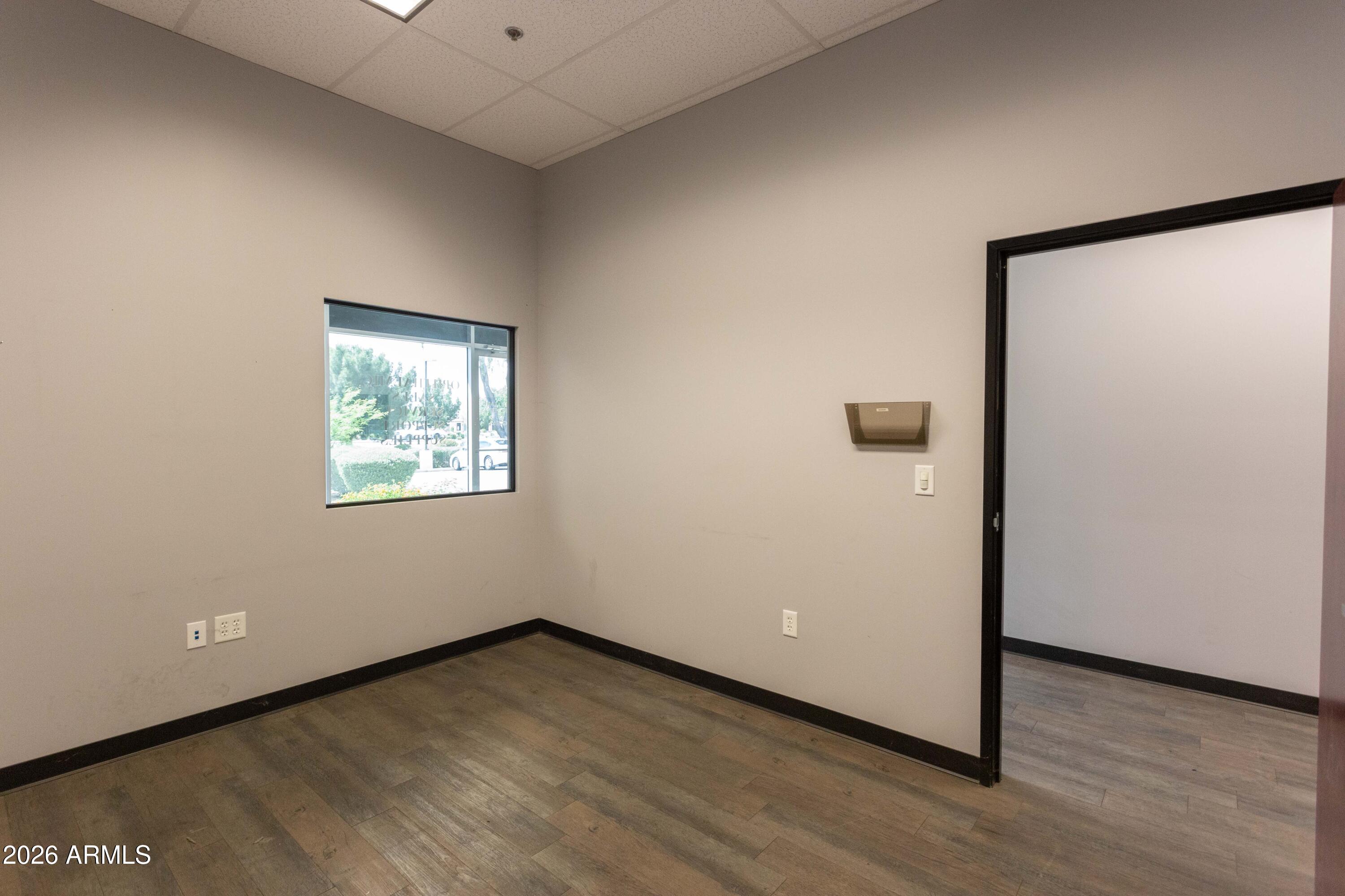 ELLIOT BUSINESS CENTER CONDOMINIUM - Commercial Lease