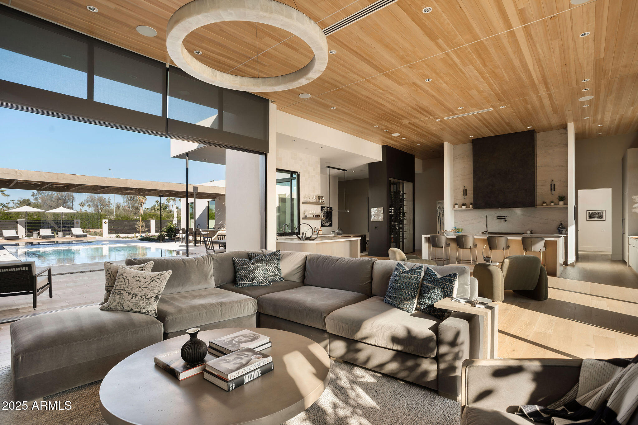 DESERT ESTATES UNIT 1 LOT 4 MLD - Residential