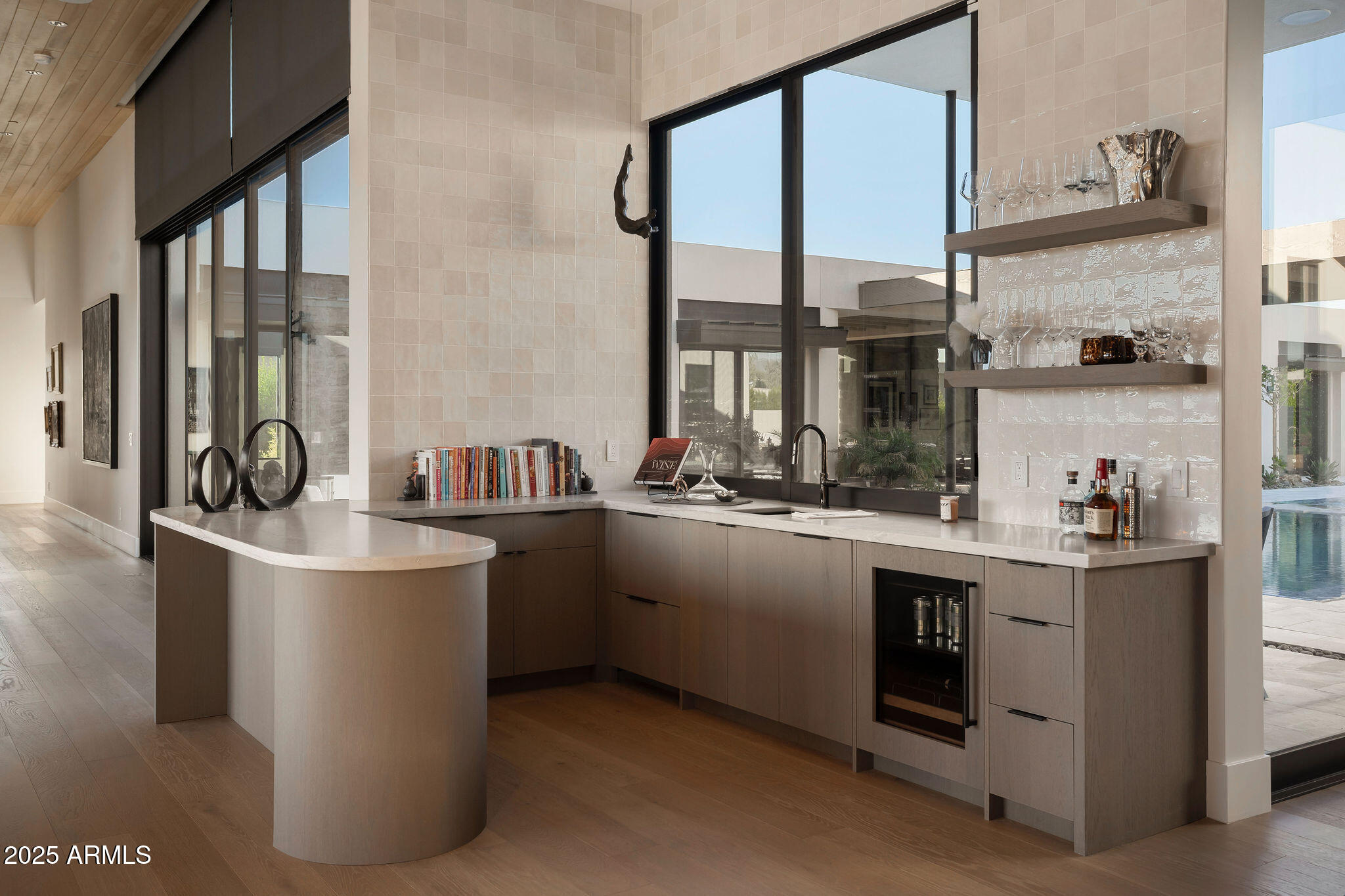 DESERT ESTATES UNIT 1 LOT 4 MLD - Residential