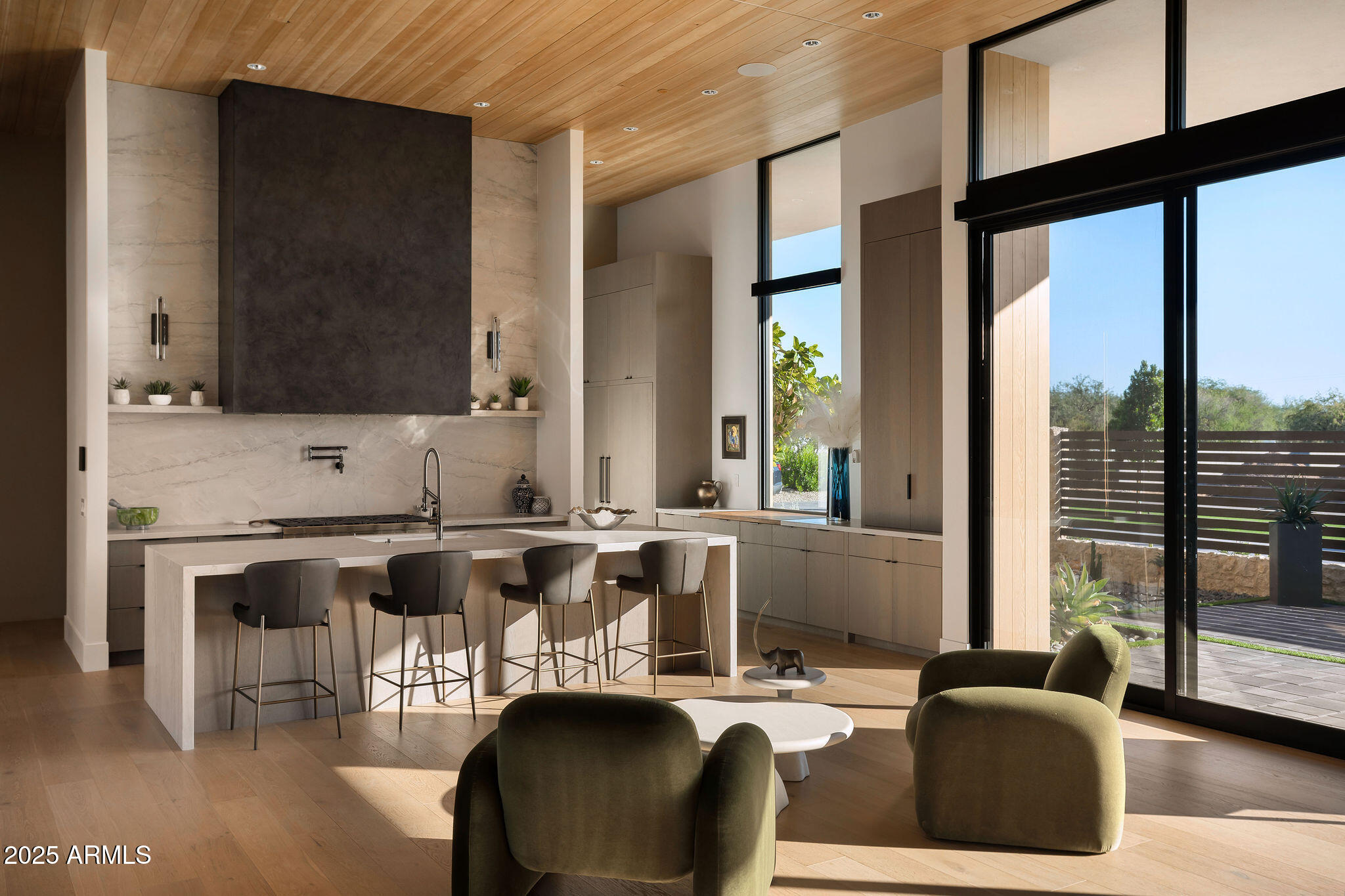 DESERT ESTATES UNIT 1 LOT 4 MLD - Residential