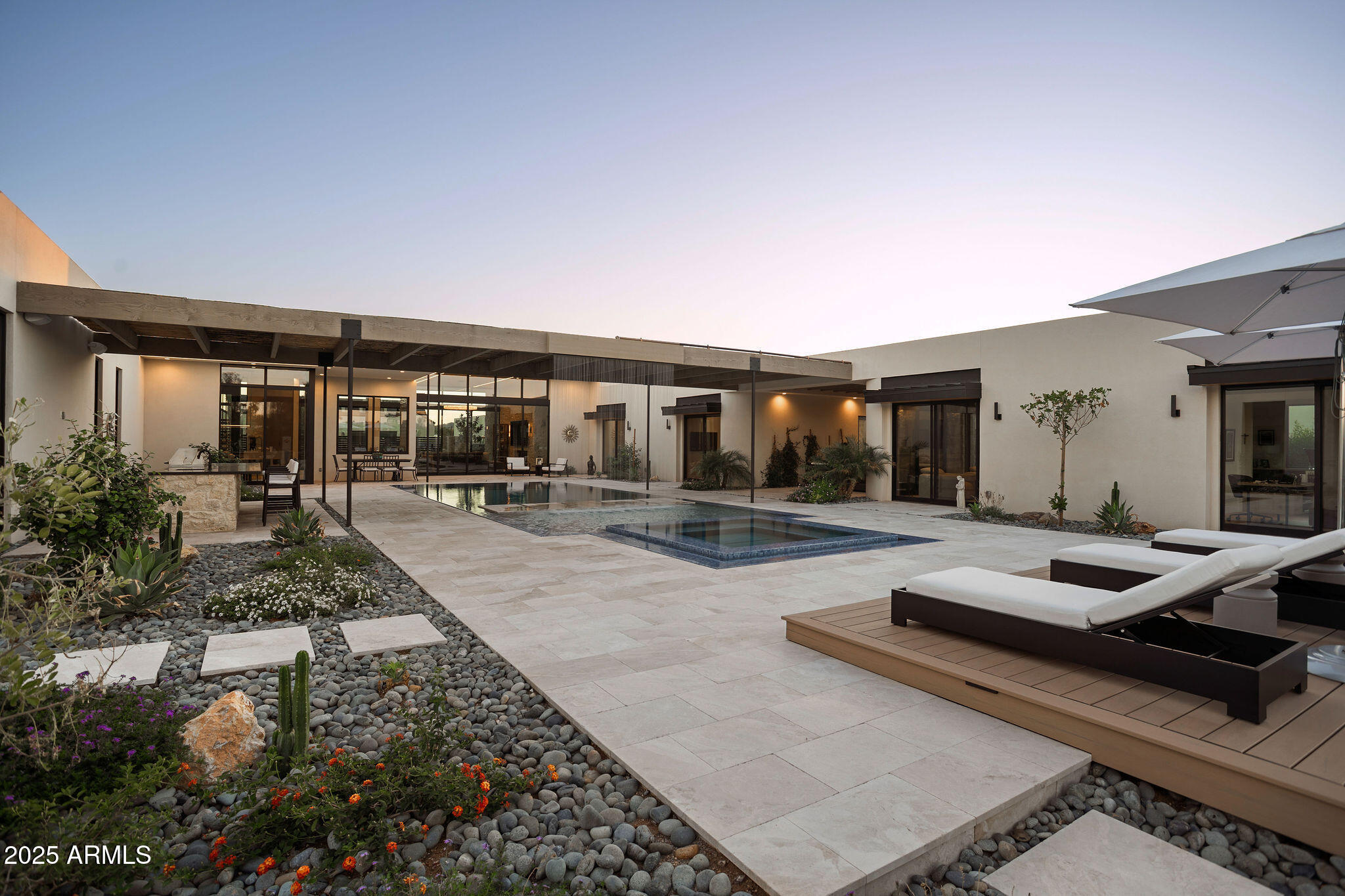DESERT ESTATES UNIT 1 LOT 4 MLD - Residential