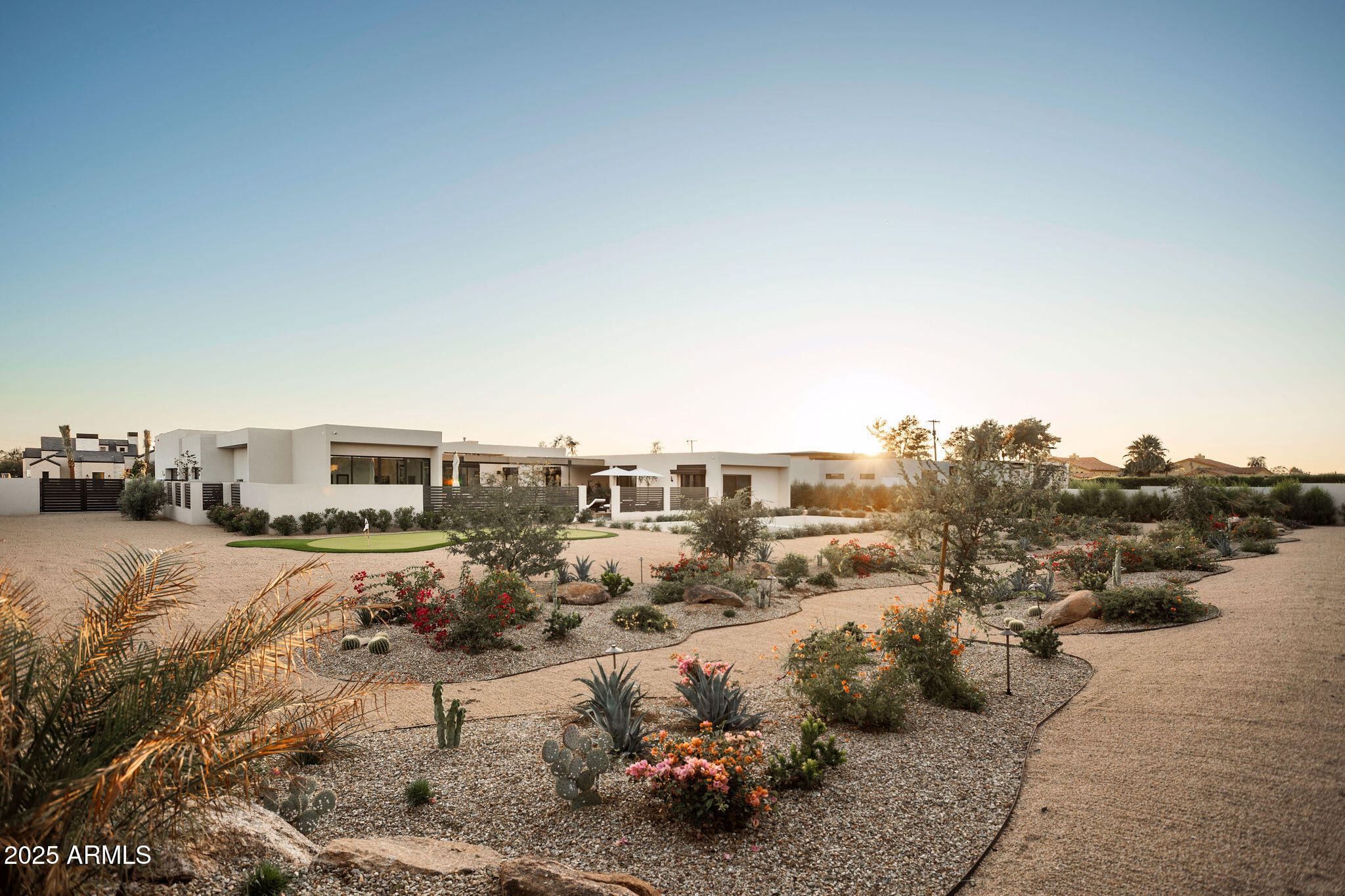DESERT ESTATES UNIT 1 LOT 4 MLD - Residential