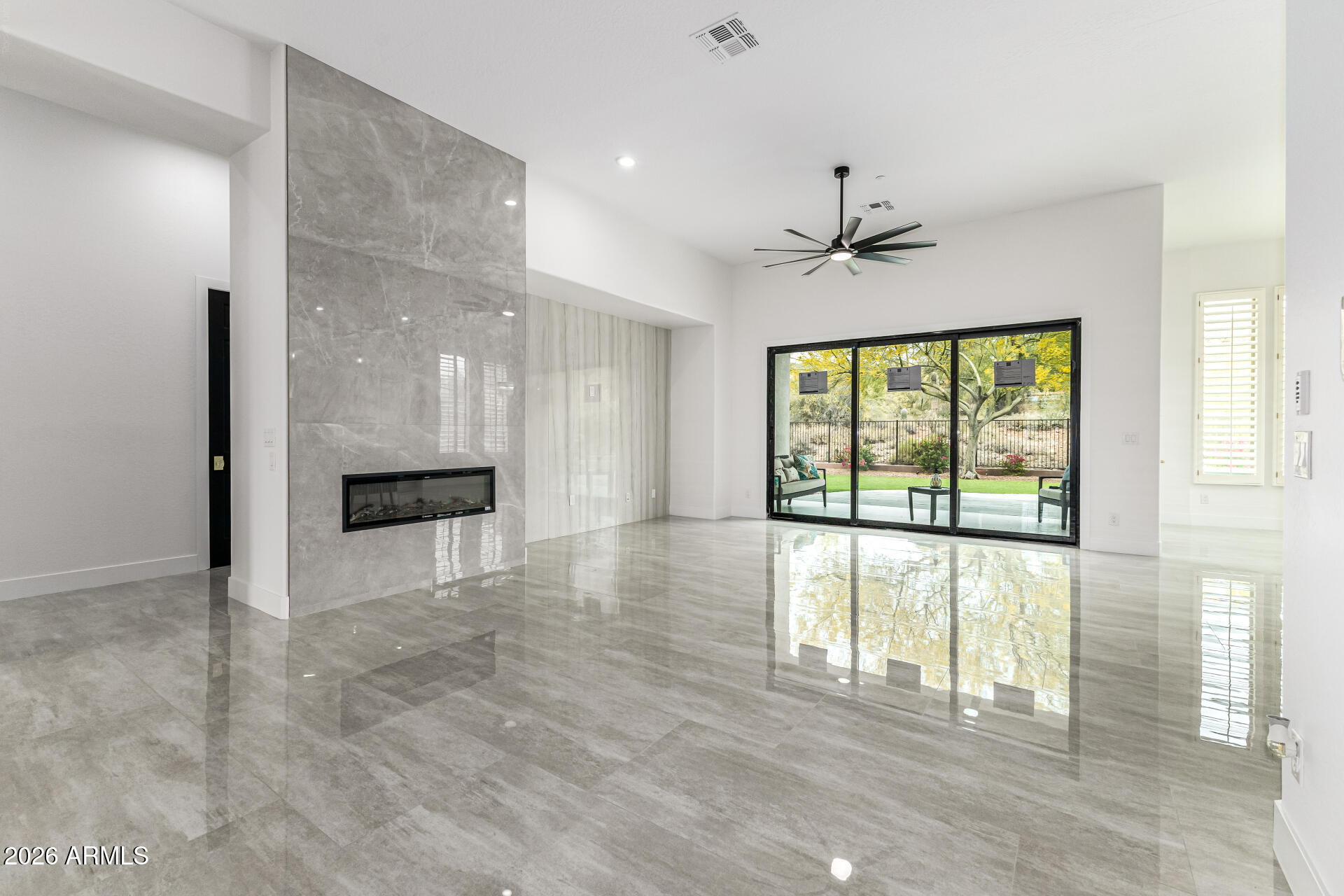 ANTHEM UNIT 24 - Residential