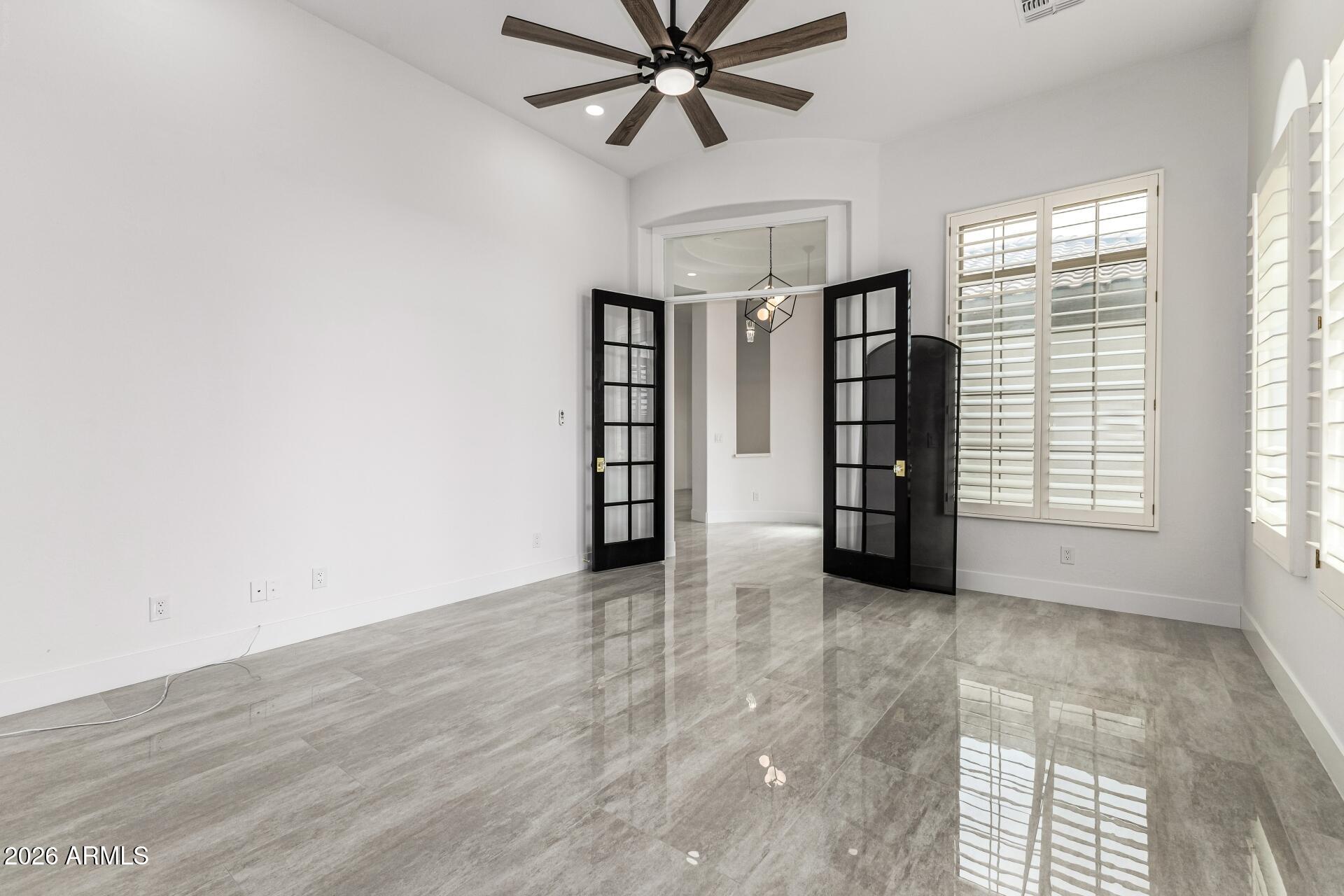 ANTHEM UNIT 24 - Residential