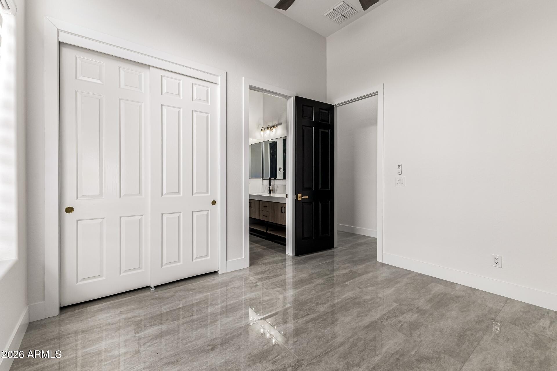ANTHEM UNIT 24 - Residential