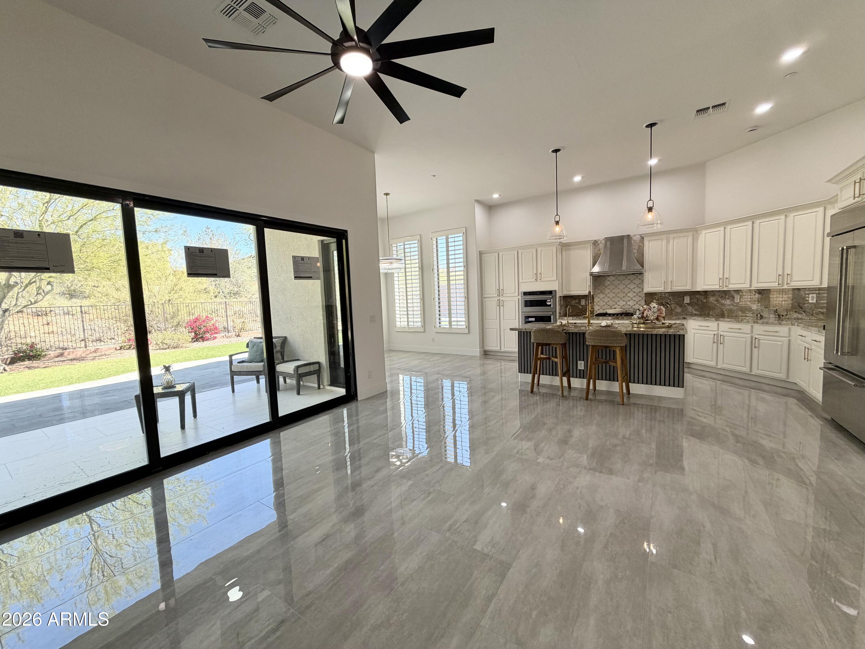 ANTHEM UNIT 24 - Residential