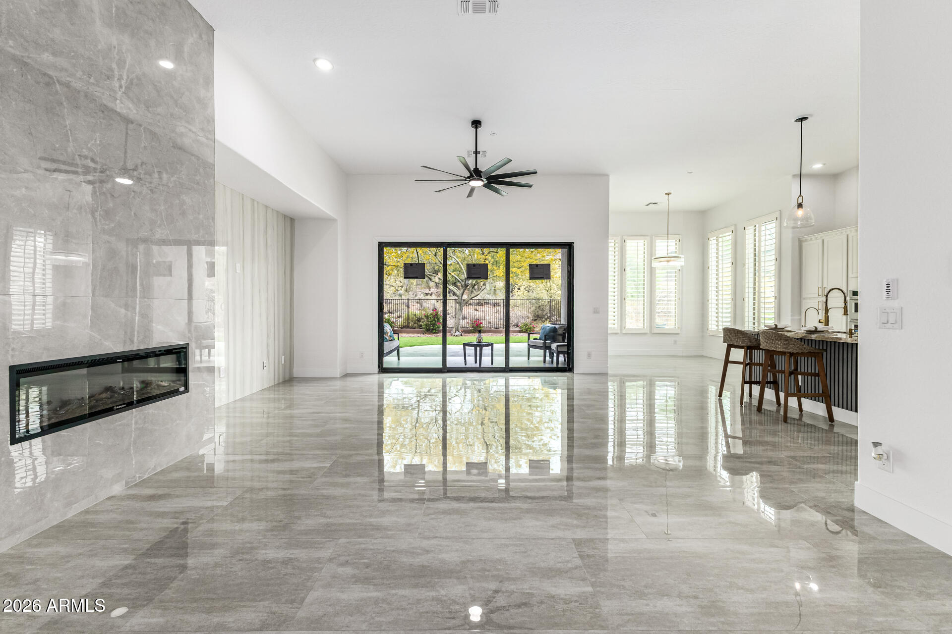 ANTHEM UNIT 24 - Residential