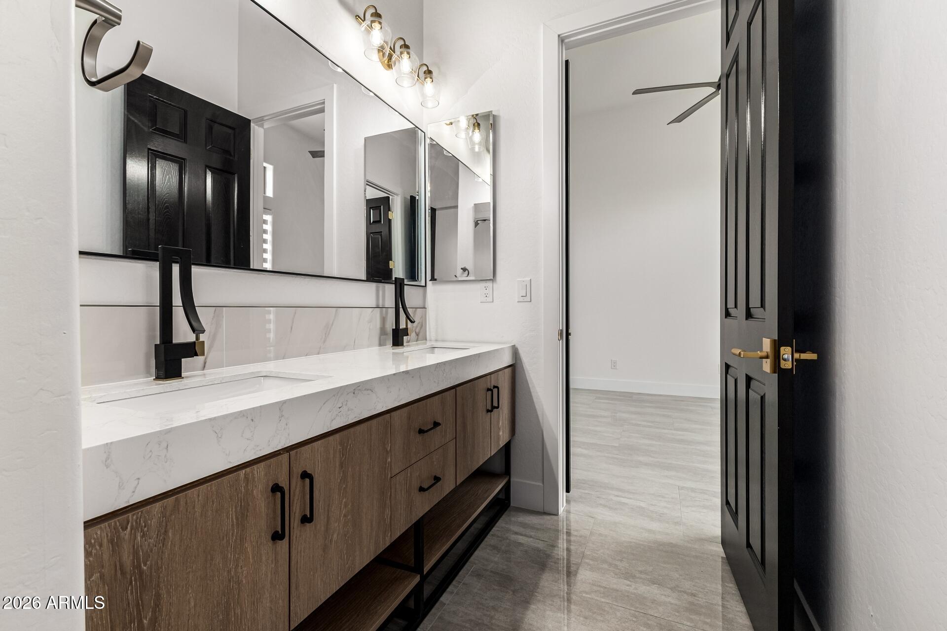 ANTHEM UNIT 24 - Residential