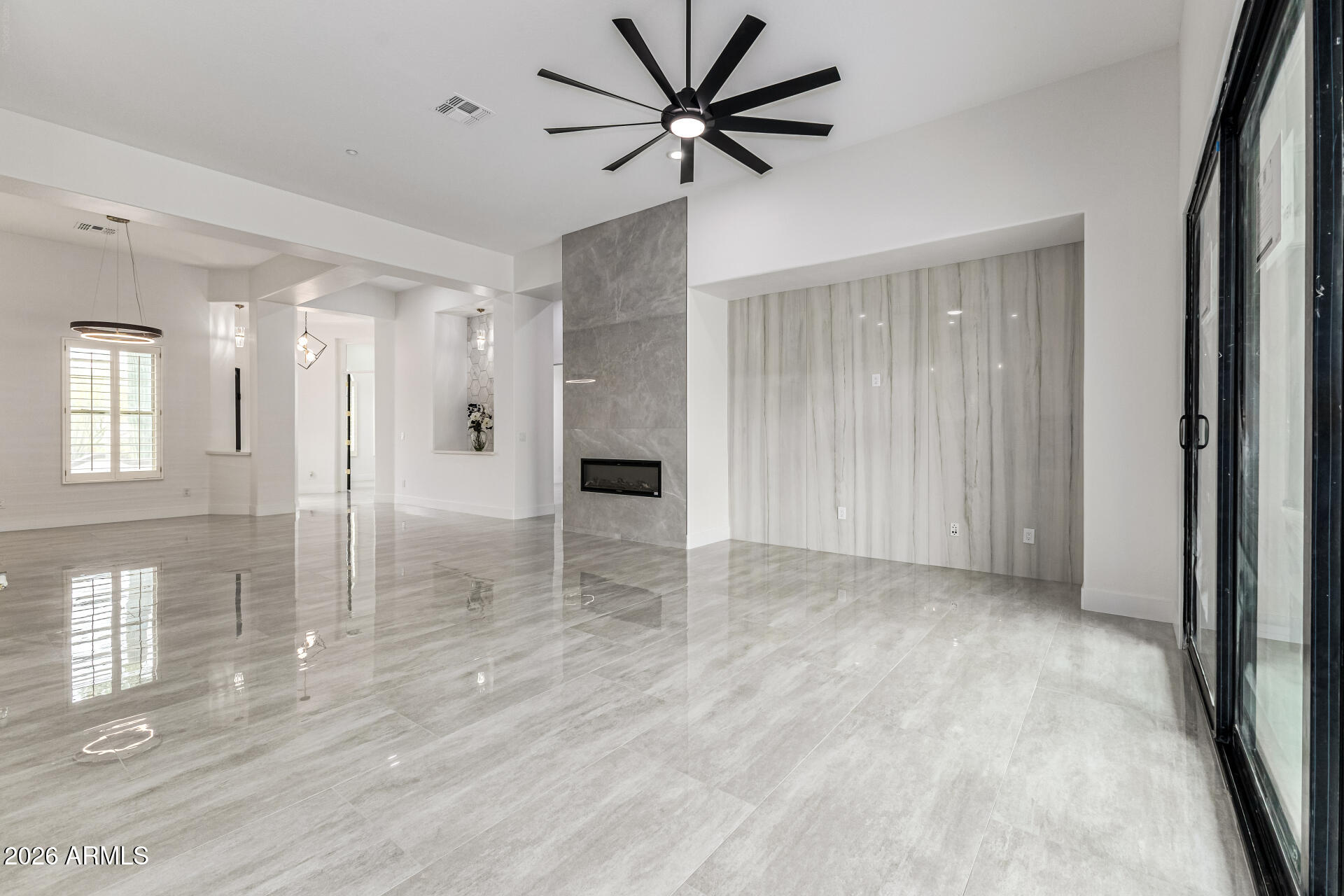 ANTHEM UNIT 24 - Residential