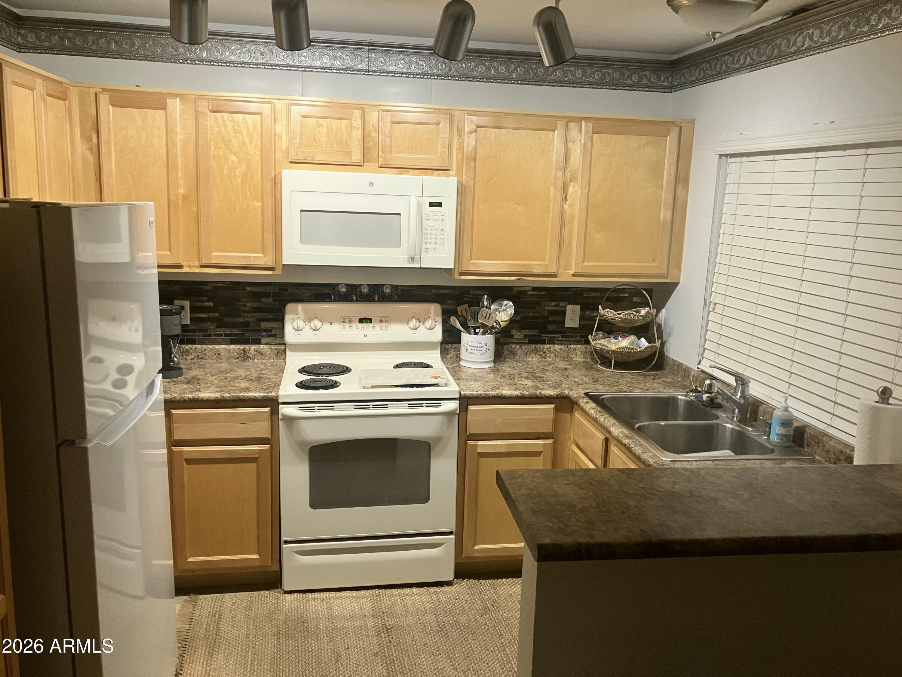 MILANO TERRACE PRIVATE RESIDENCES CONDOMINIUM - Residential Lease