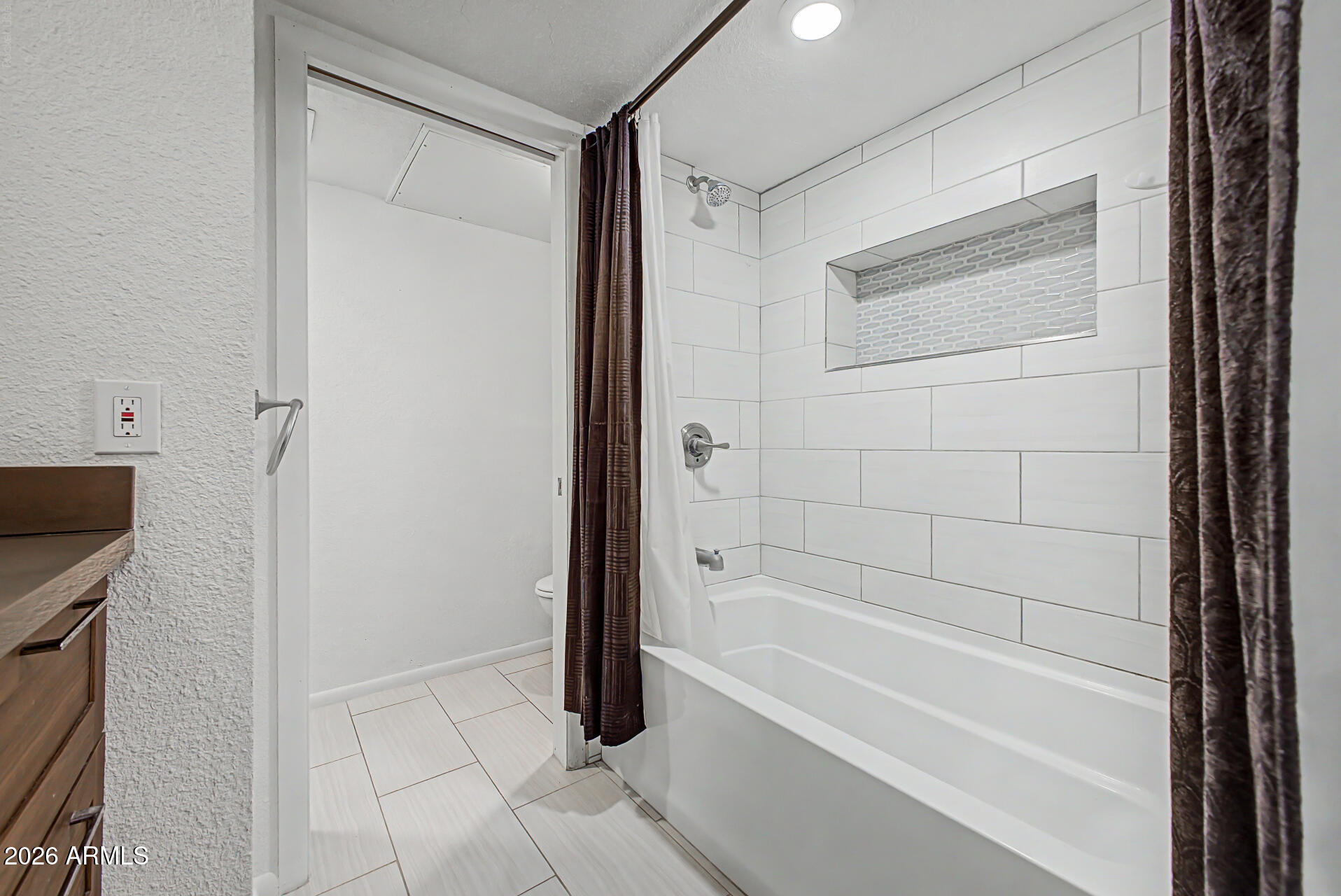 DOBSON GLEN - Residential