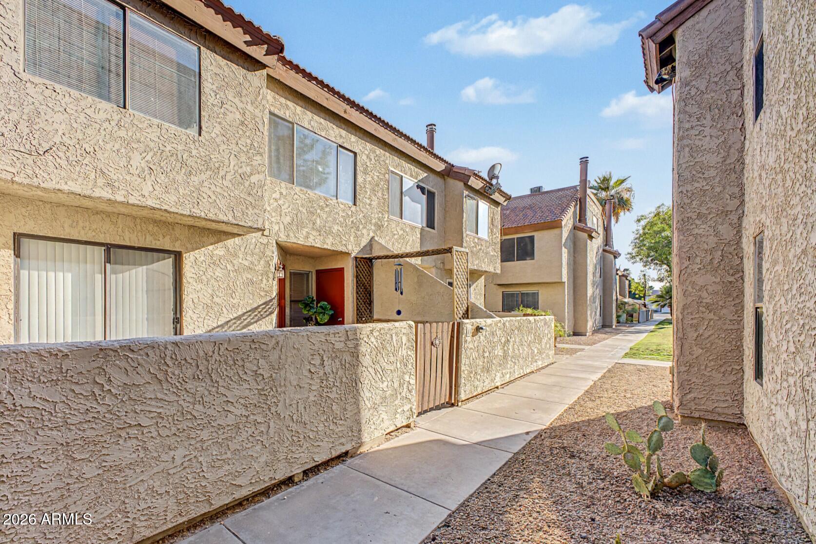 DOBSON GLEN - Residential