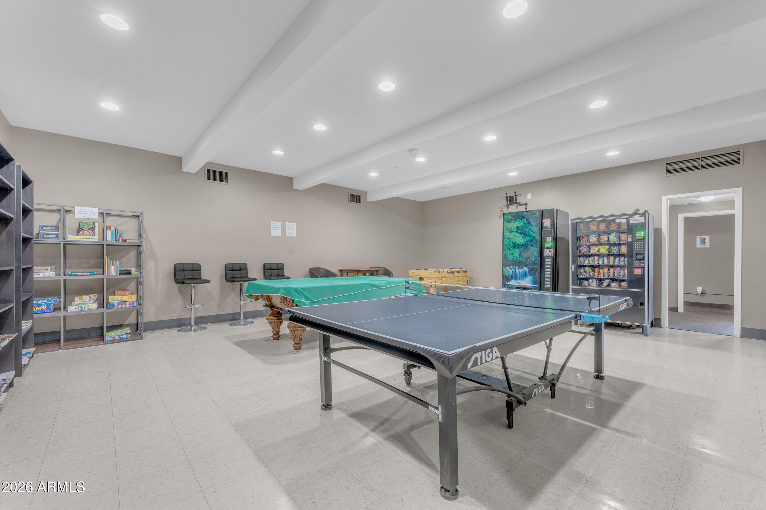 LAKES TRACT R1 - Residential