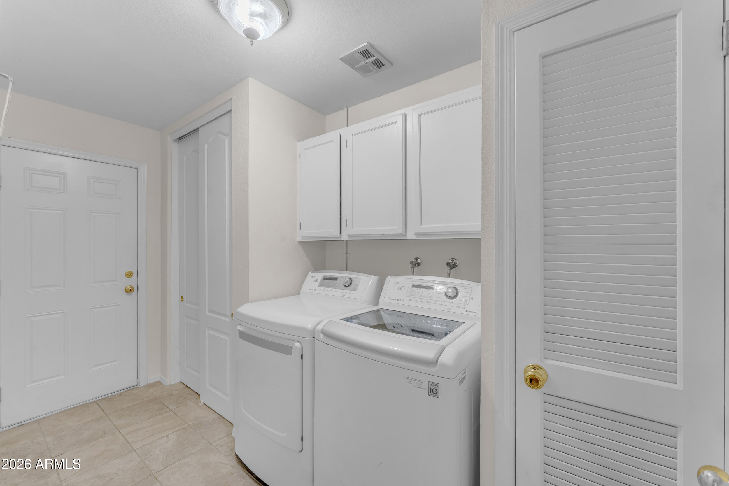 LAKES TRACT R1 - Residential